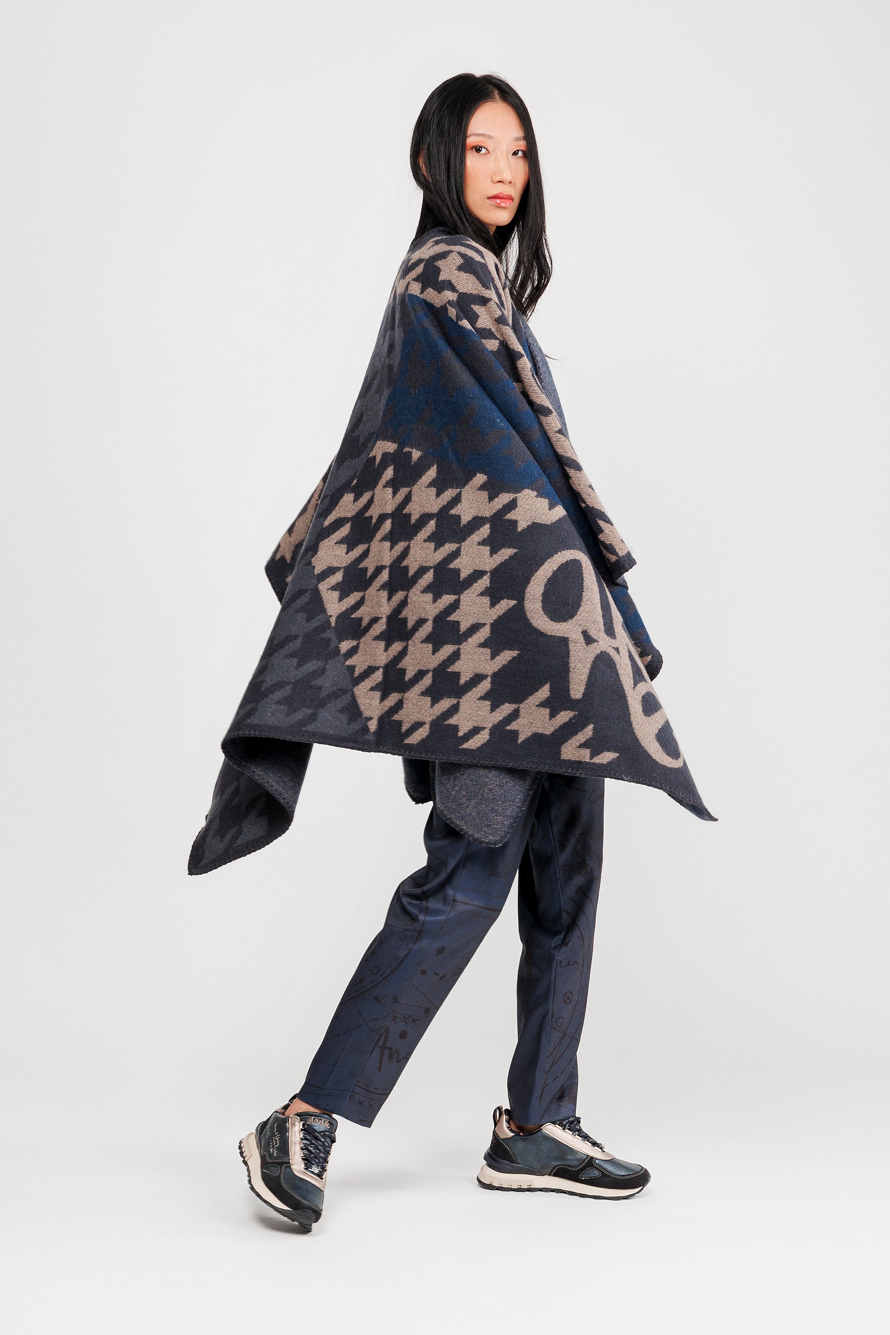 Poncho blau und beige