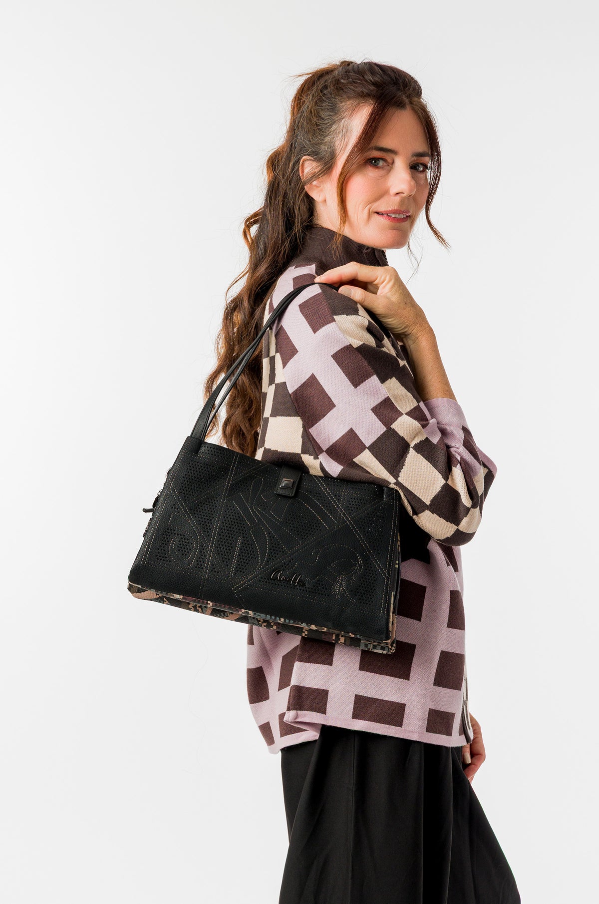 Quadratische Schultertasche Iron