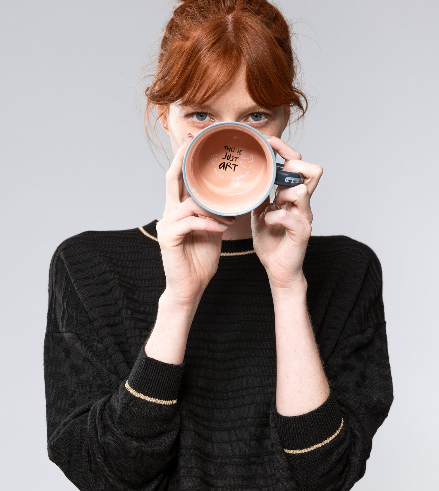 Contemporary Tasse