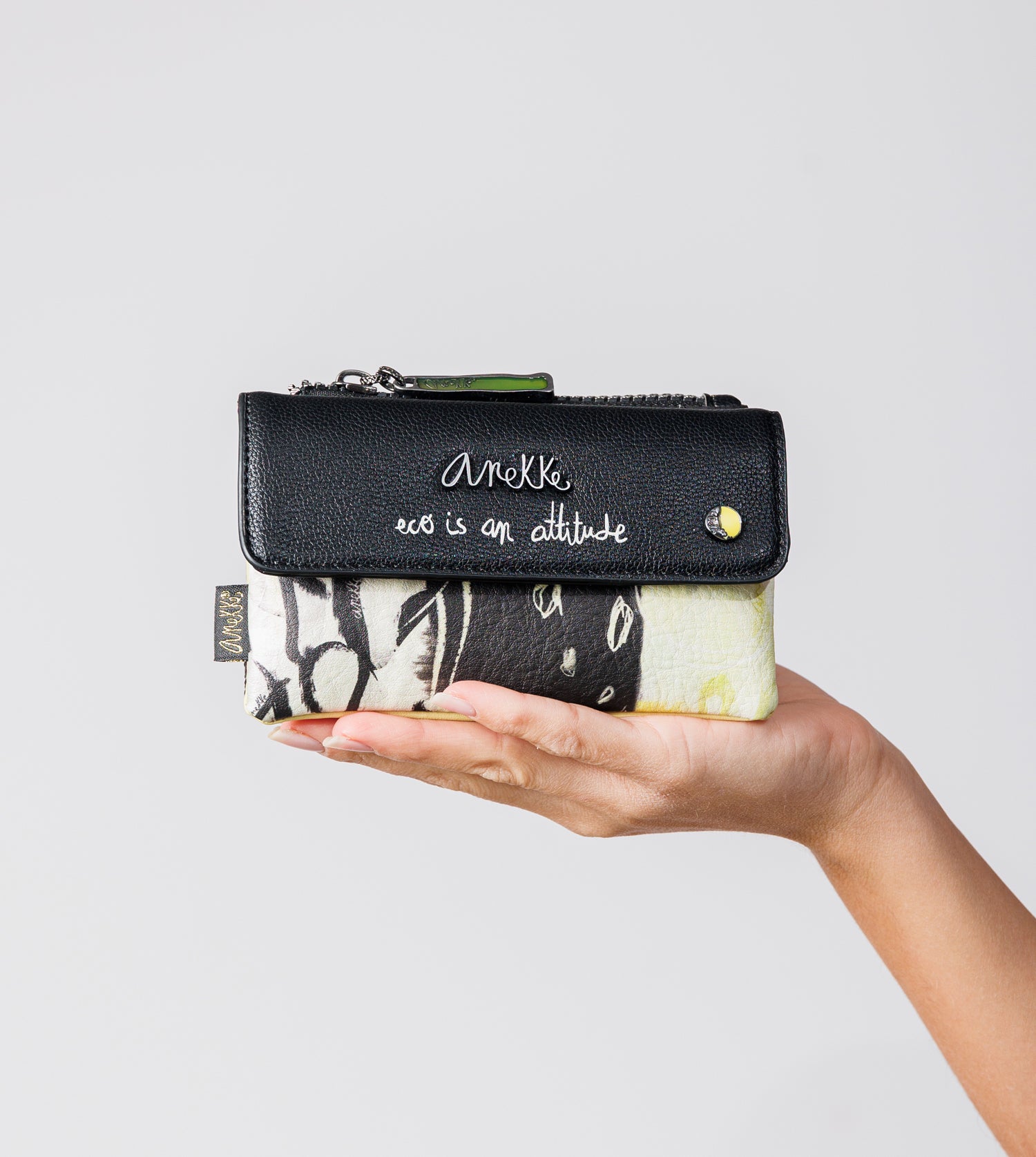 Münztasche mit Klappe Nature Towanda