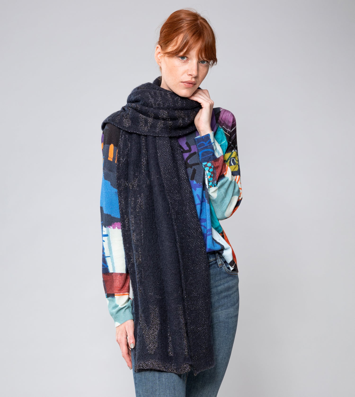 Marineblauer Logomania-Schal