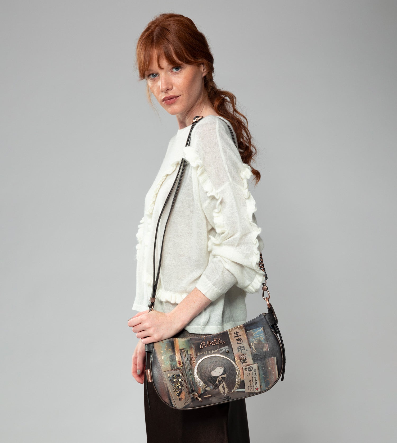 Ovale Shōen-Tasche mit Kette