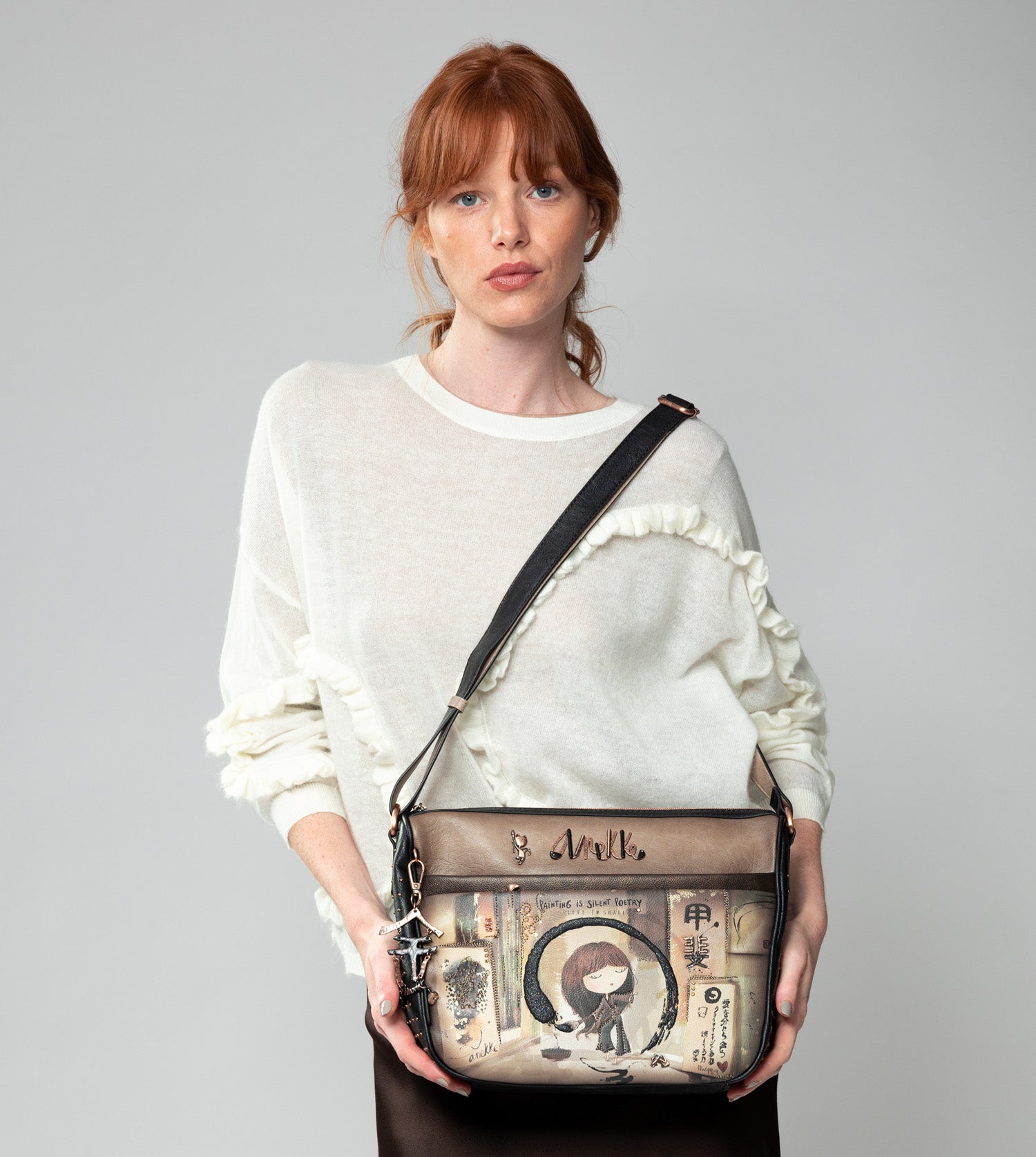 Große Shōen-Umhängetasche mit Taschen