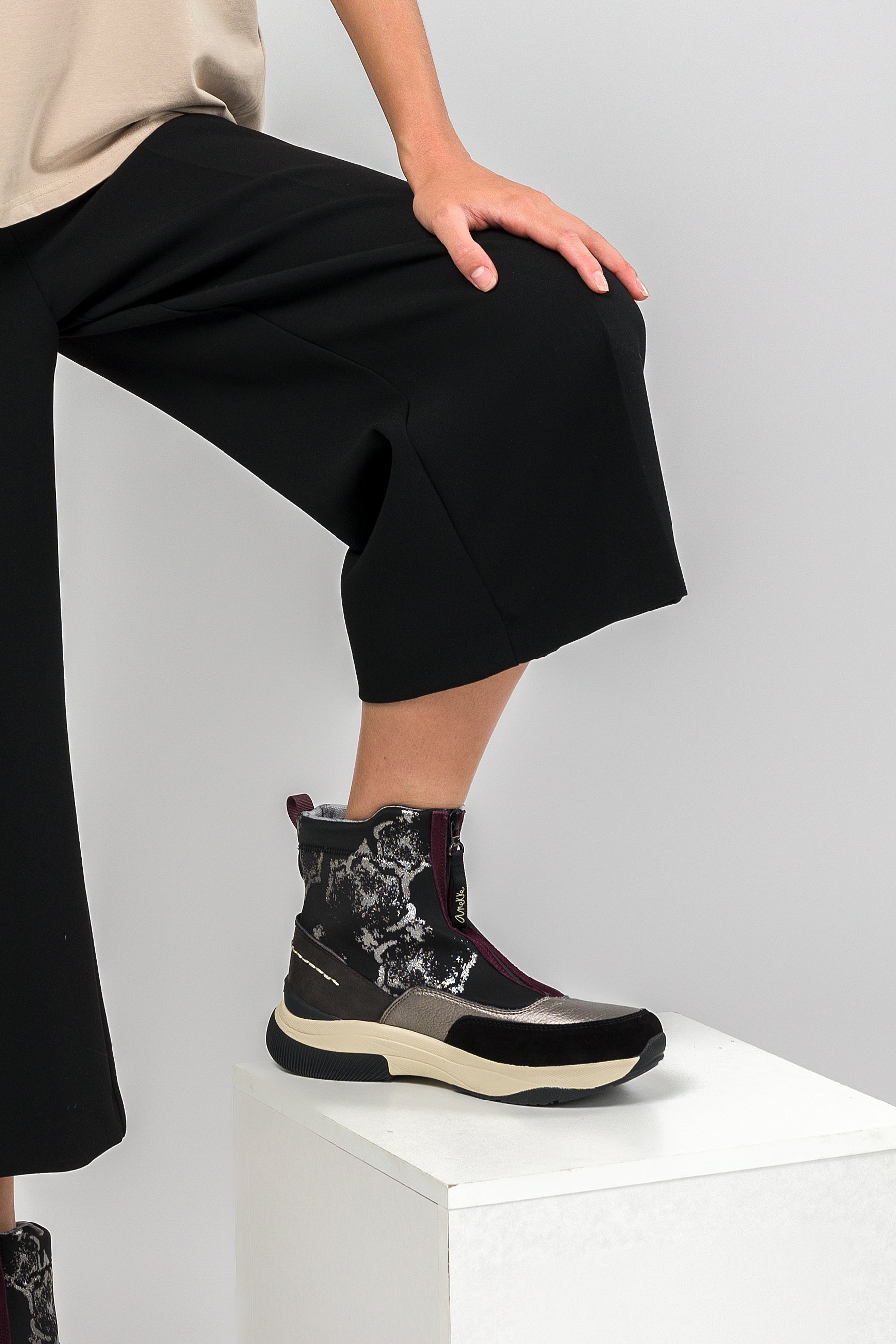 Sport-Booties schwarz metallisch