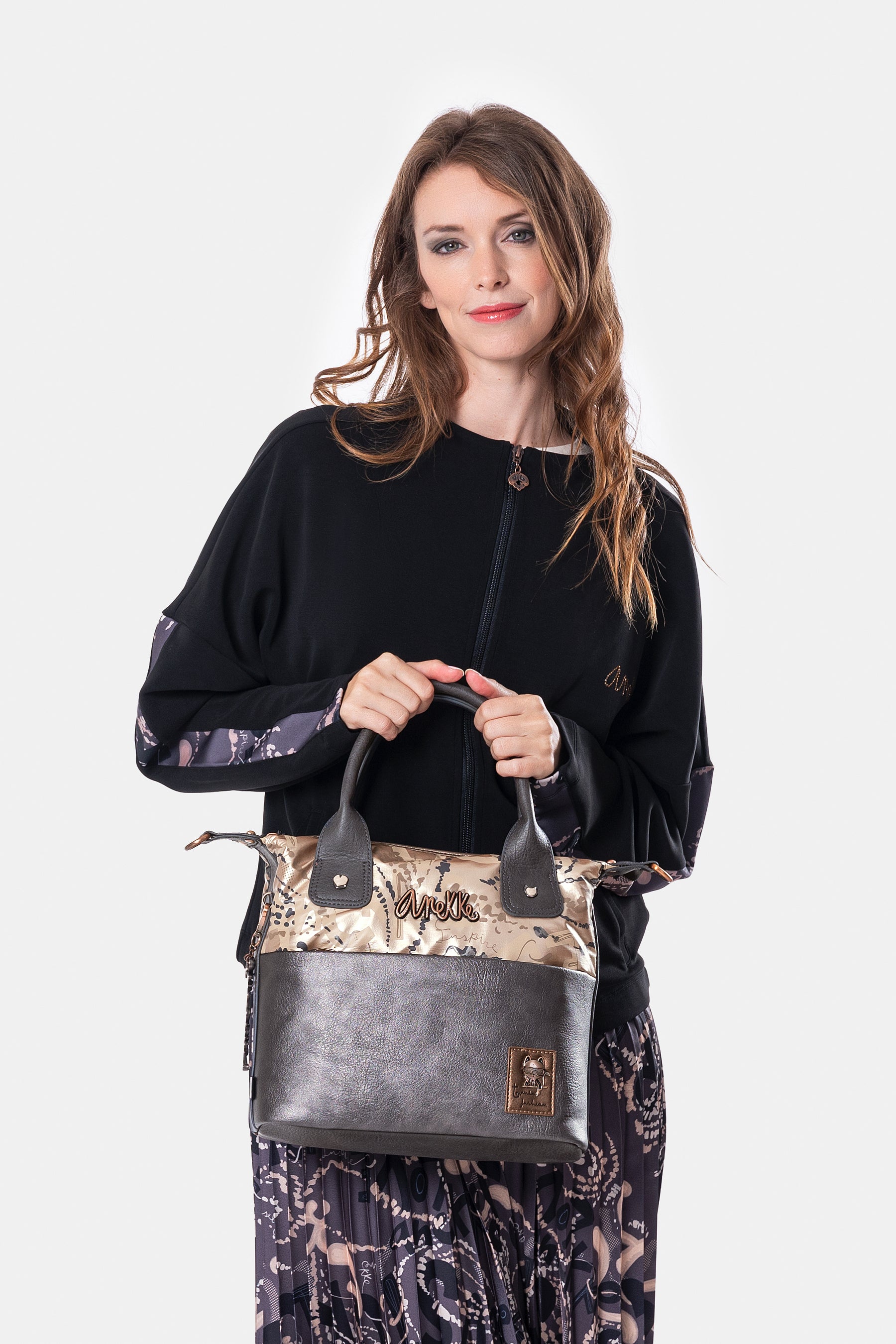 Henkeltasche mit Umhängeriemen Intentions