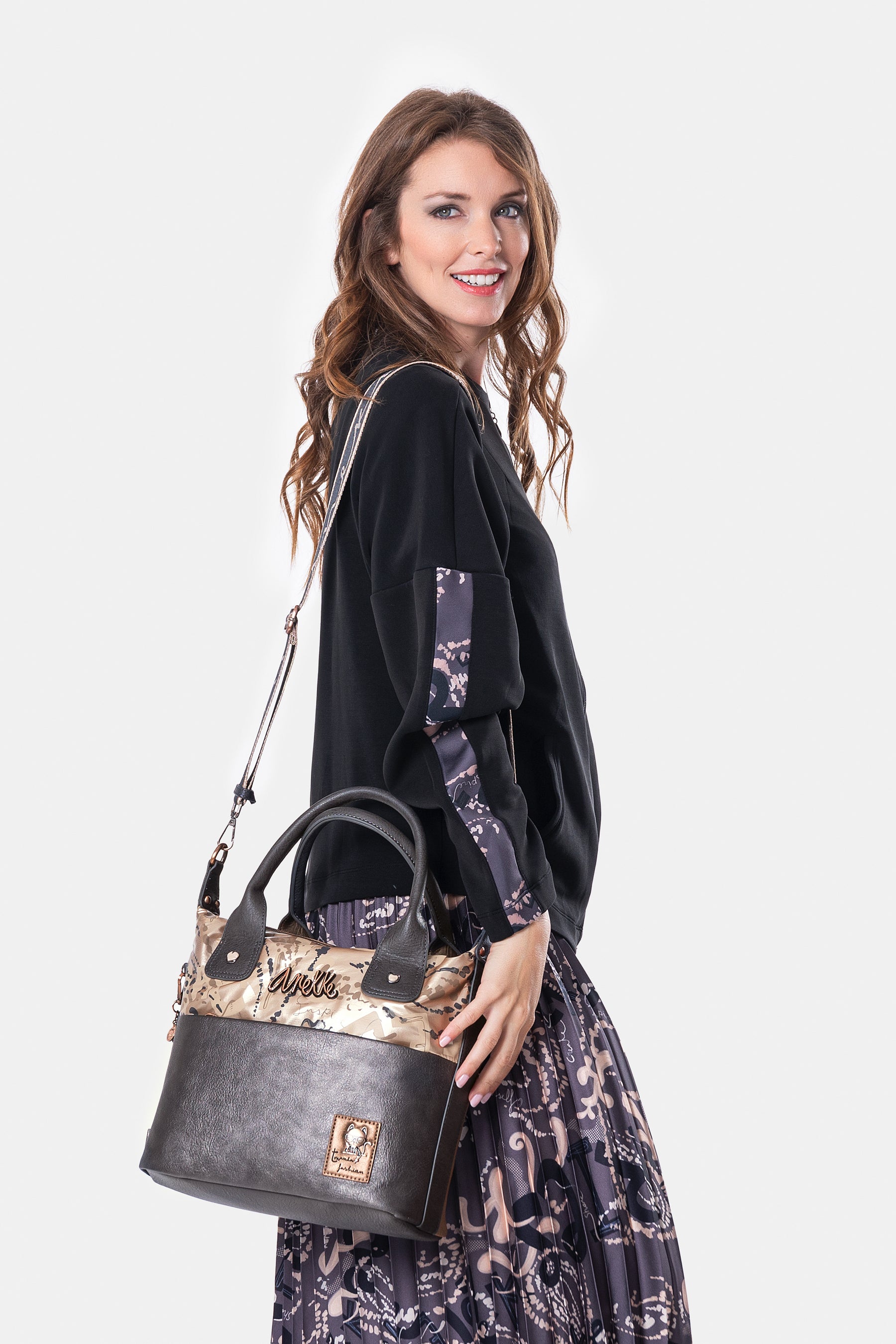Henkeltasche mit Umhängeriemen Intentions