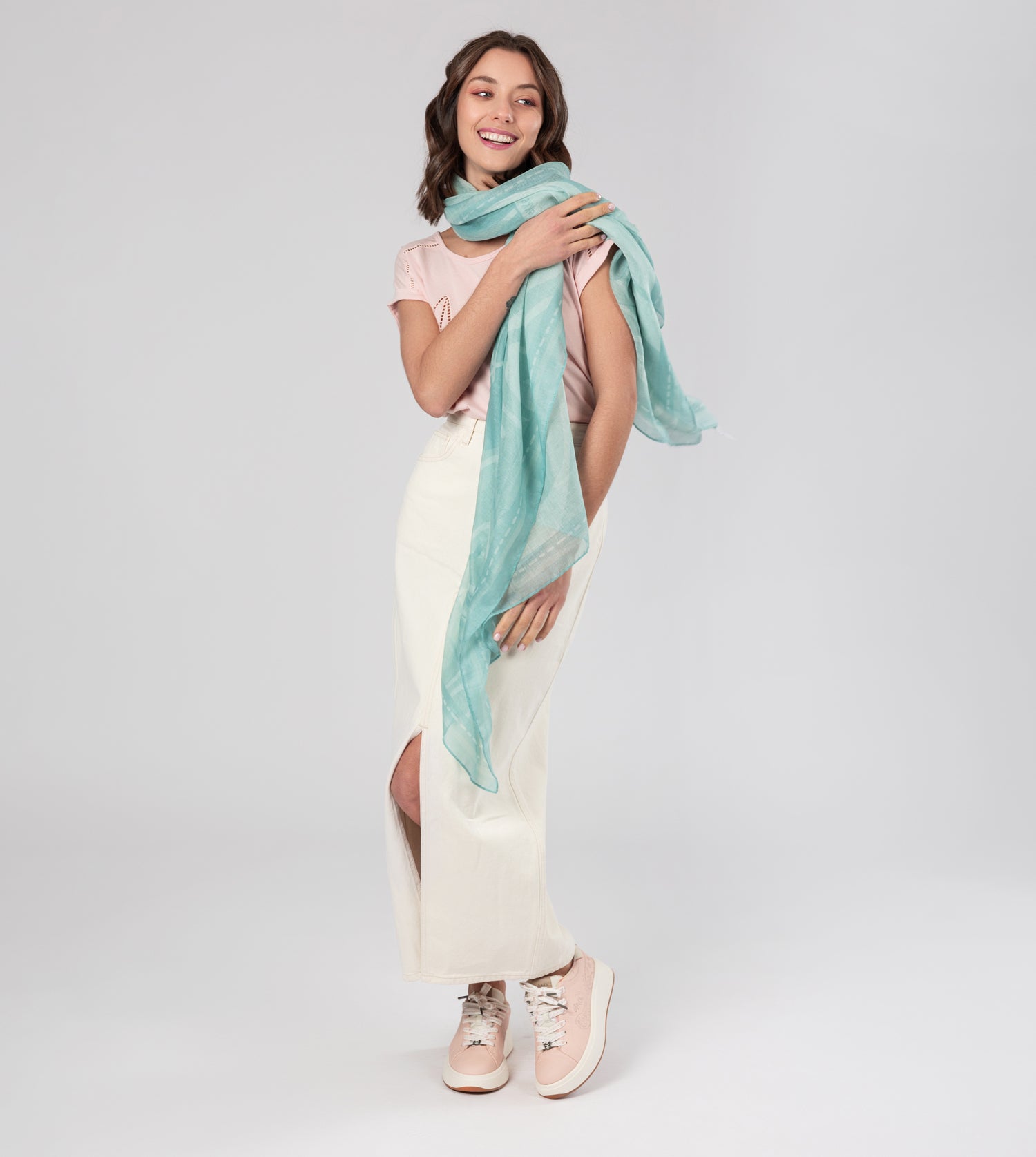 Grüner Schal Peace & Love