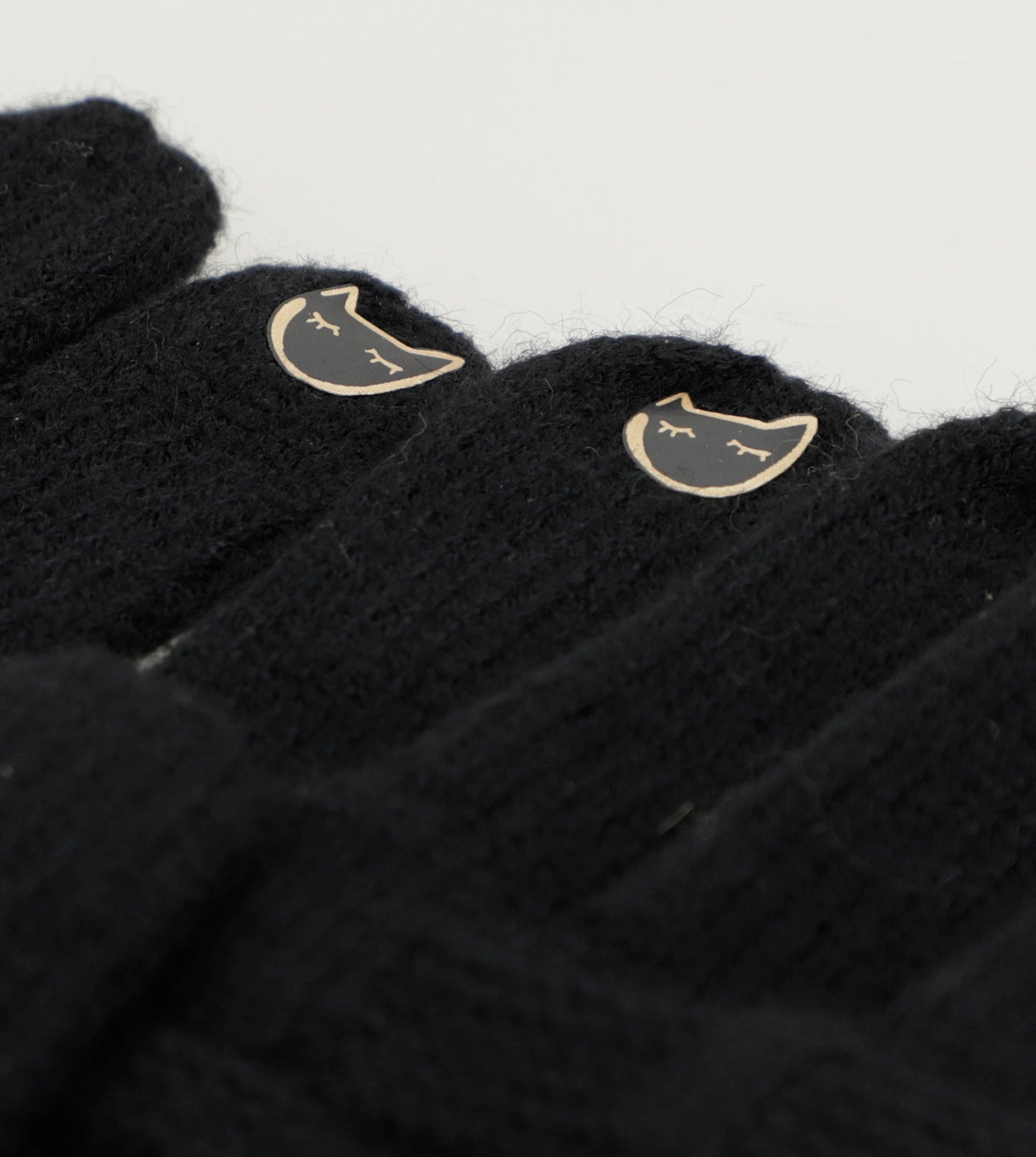 Schwarze Strickhandschuhe