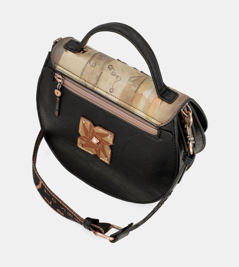 Ovale Shōen-Tasche mit Klappe