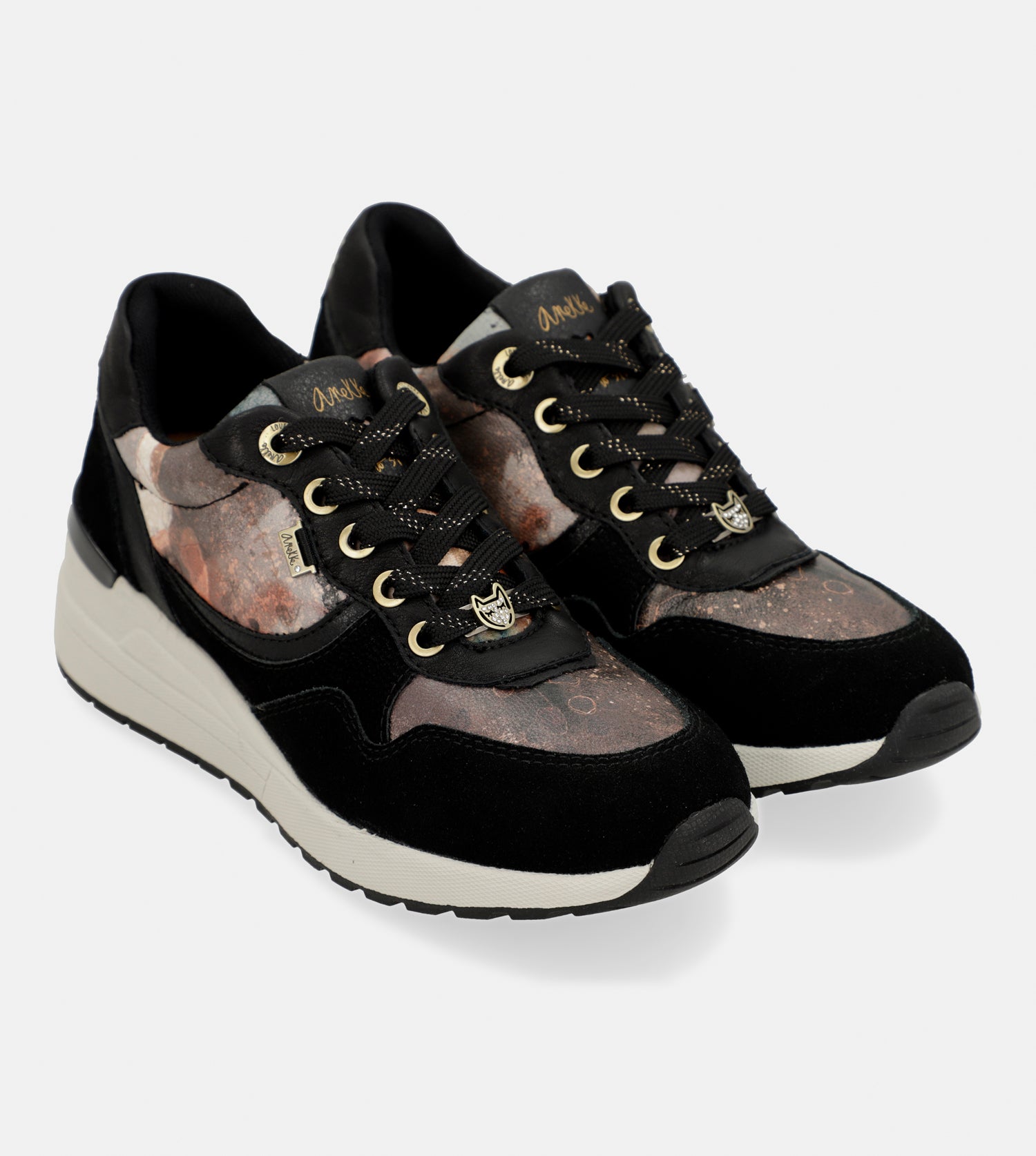 Gepolsterter schwarzer Keilsneaker