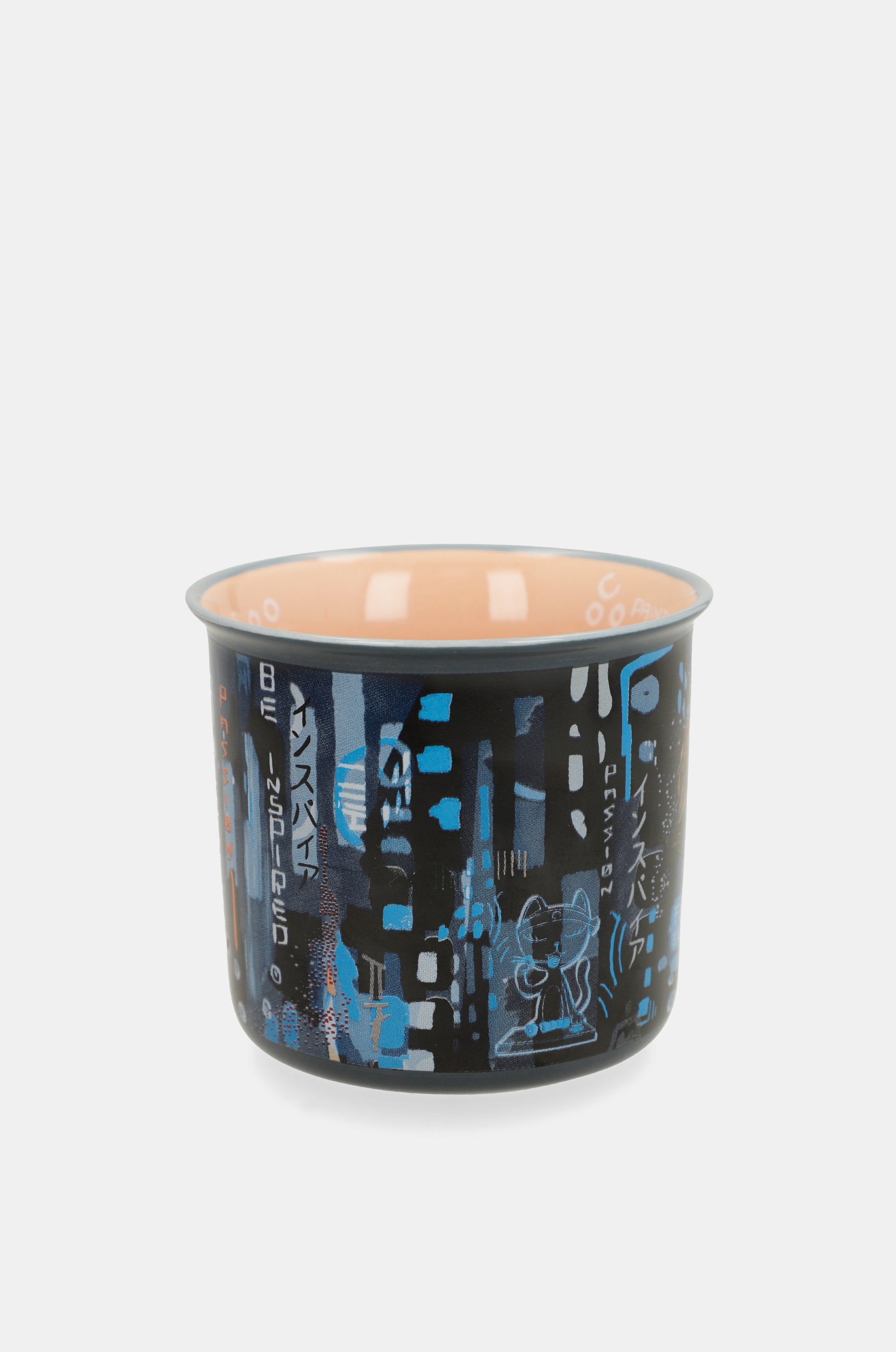 Contemporary Tasse