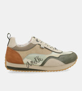 Mehrfarbige Sportschuhe