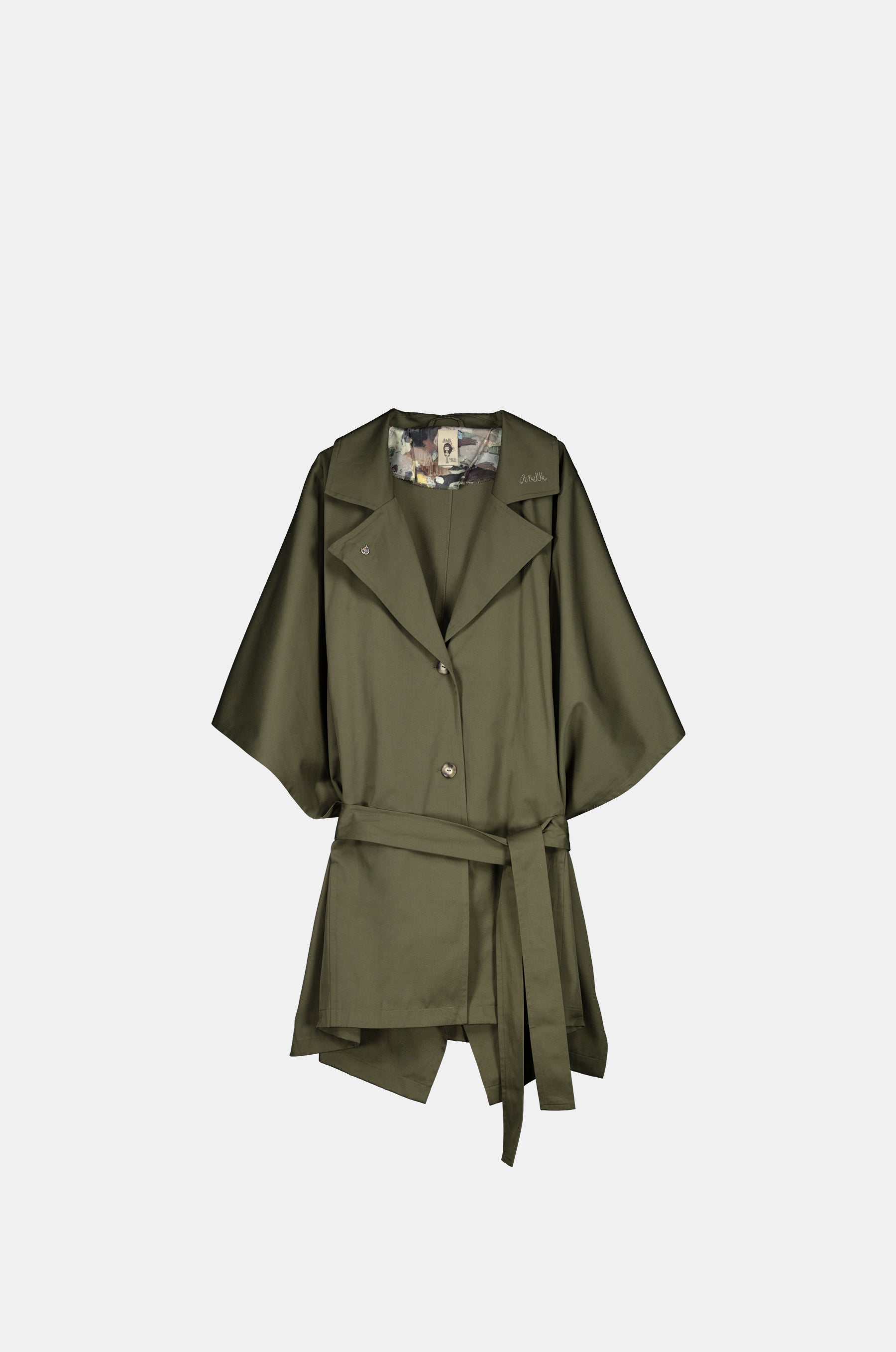 Grüner Trenchcoat im Cape-Stil