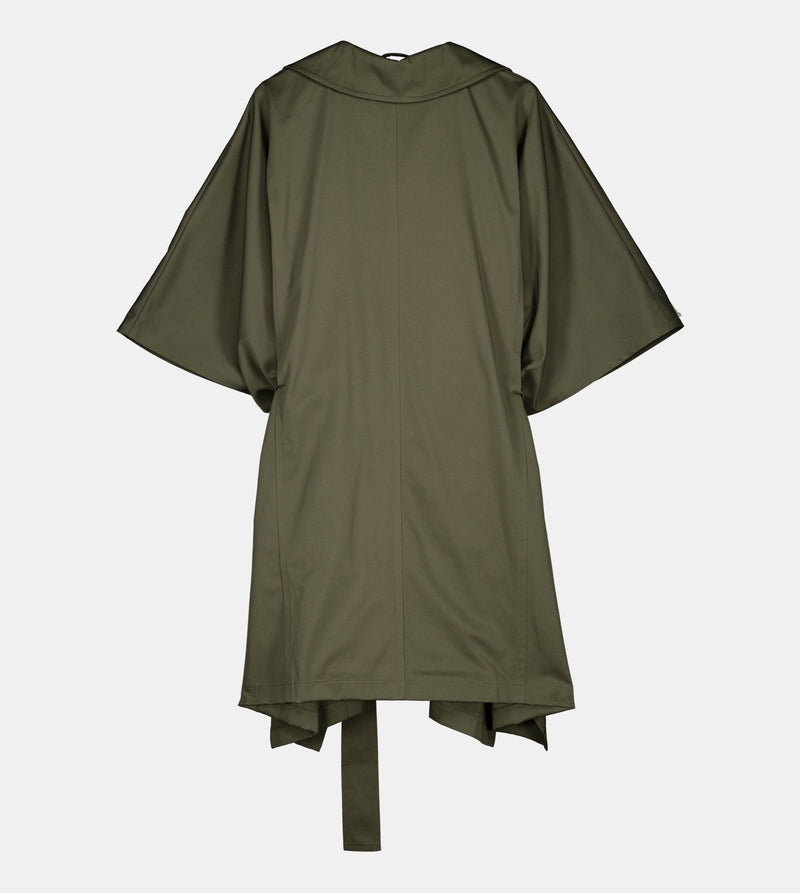 Grüner Trenchcoat im Cape-Stil