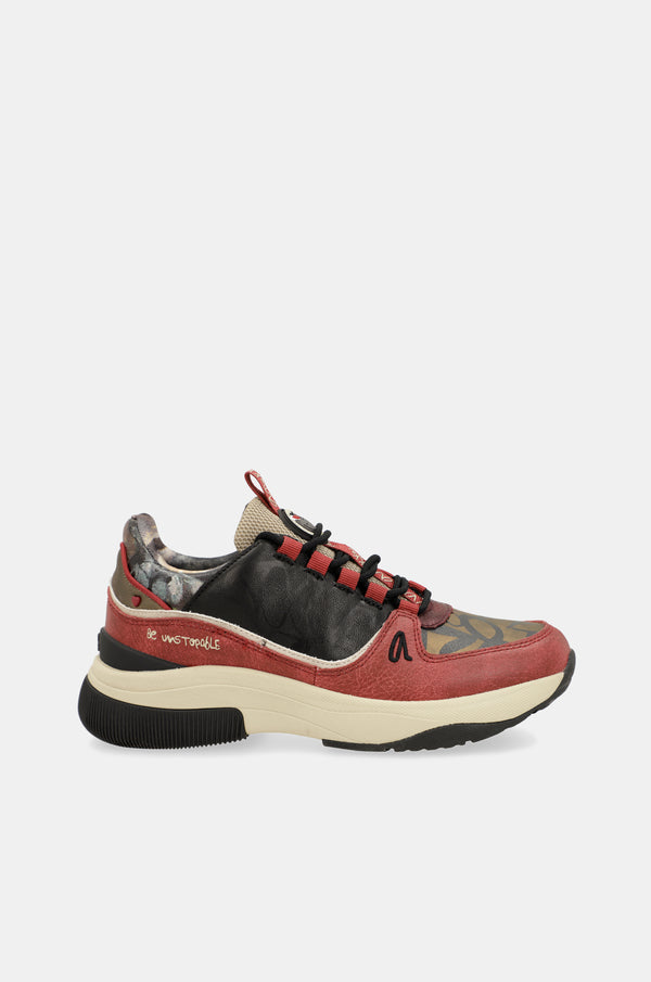 Sportliche mehrfarbige Sneaker