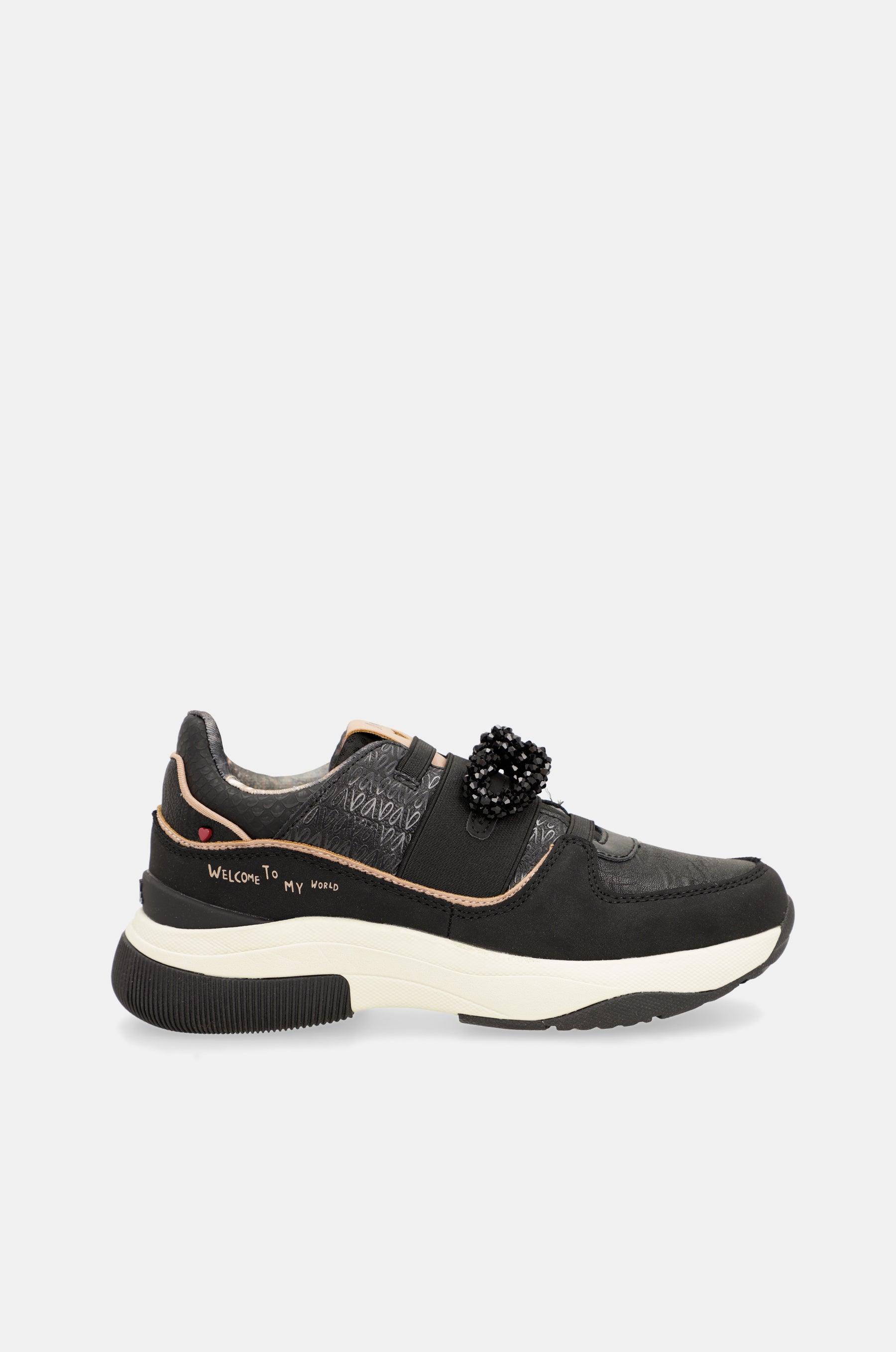 Sportliche schwarze Sneaker