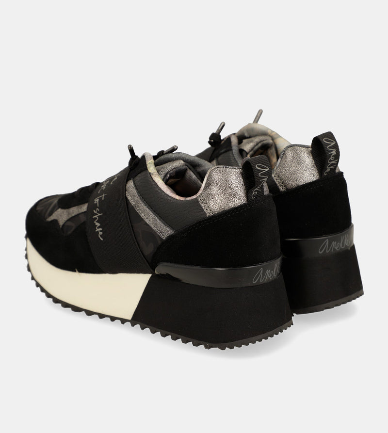 Urban schwarze Sneaker