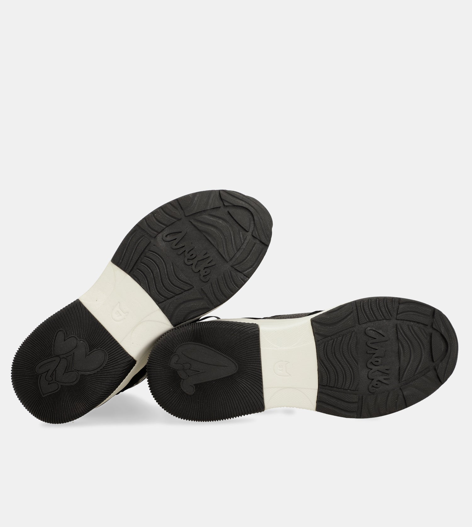 Elegante schwarze sportliche Stiefelette