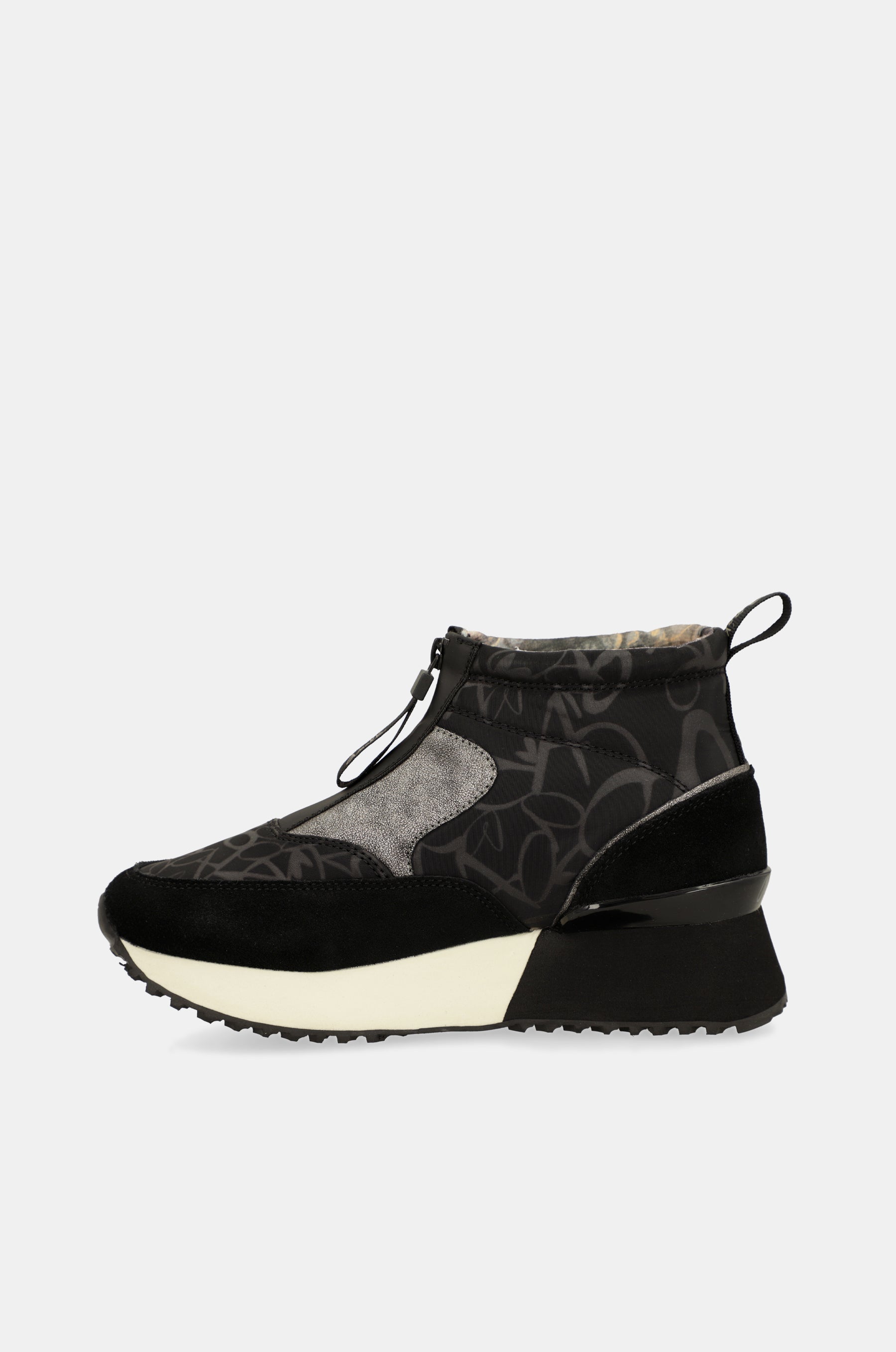 Trendy schwarze sportliche Stiefelette