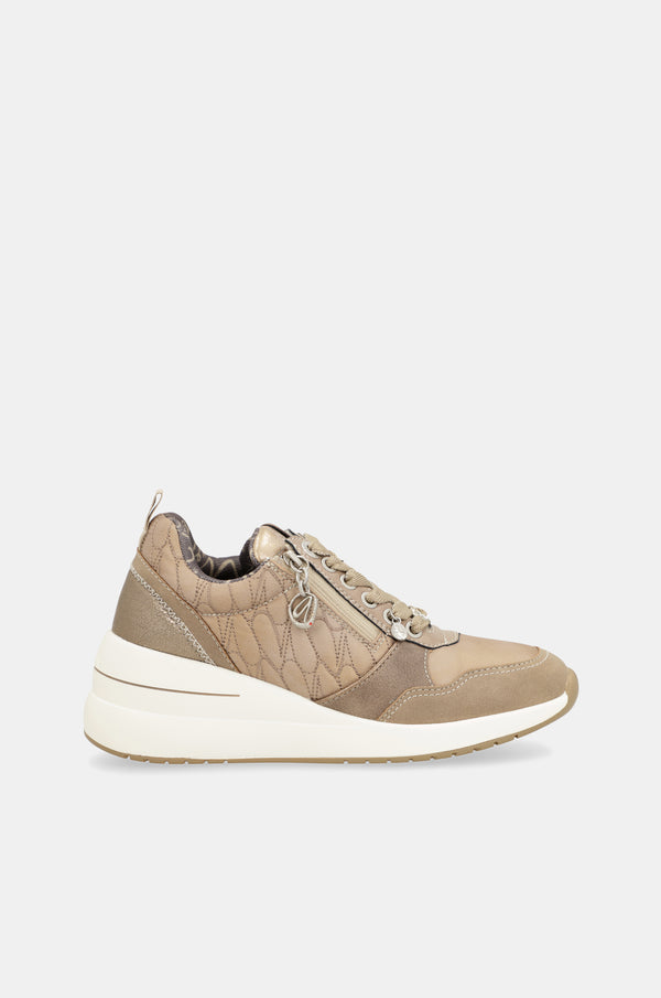 Braune Sneakers mit Keilabsatz von Dreams