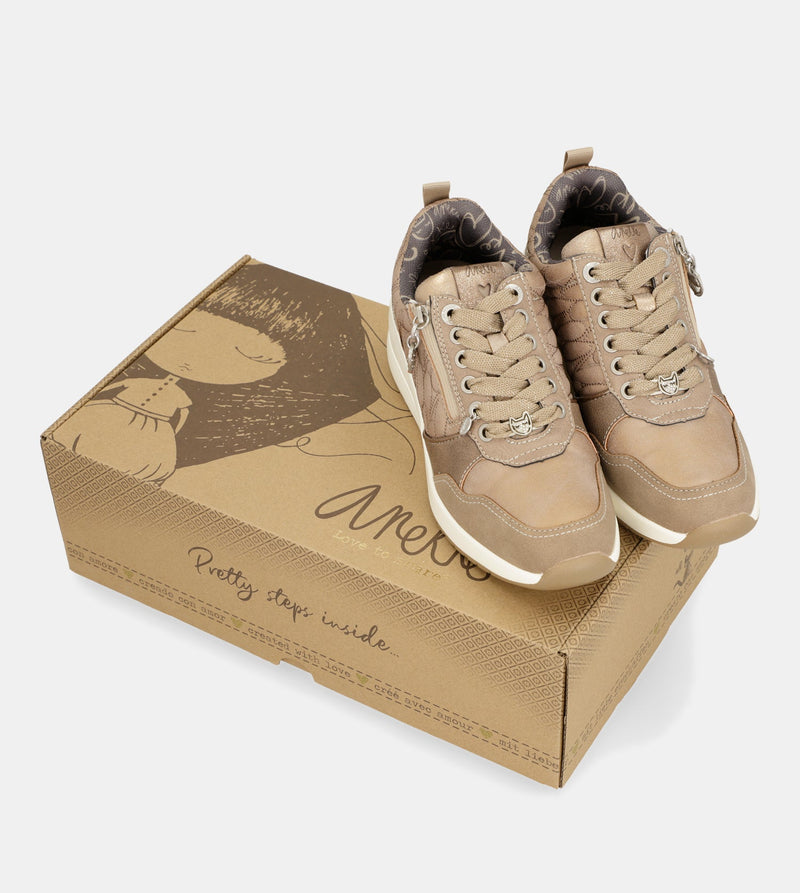 Braune Sneakers mit Keilabsatz von Dreams