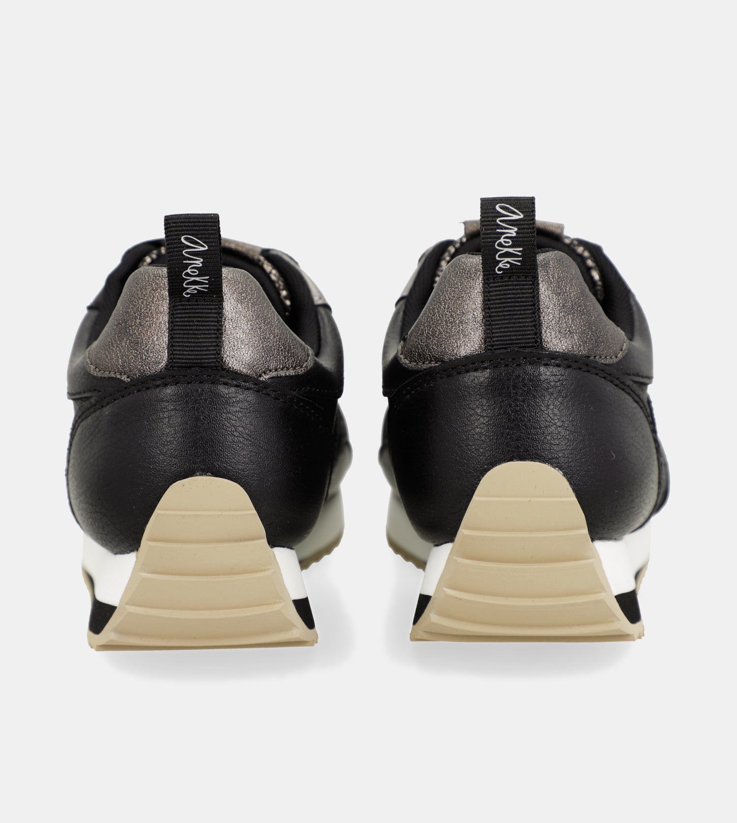 Schwarze Sneaker „Travel“