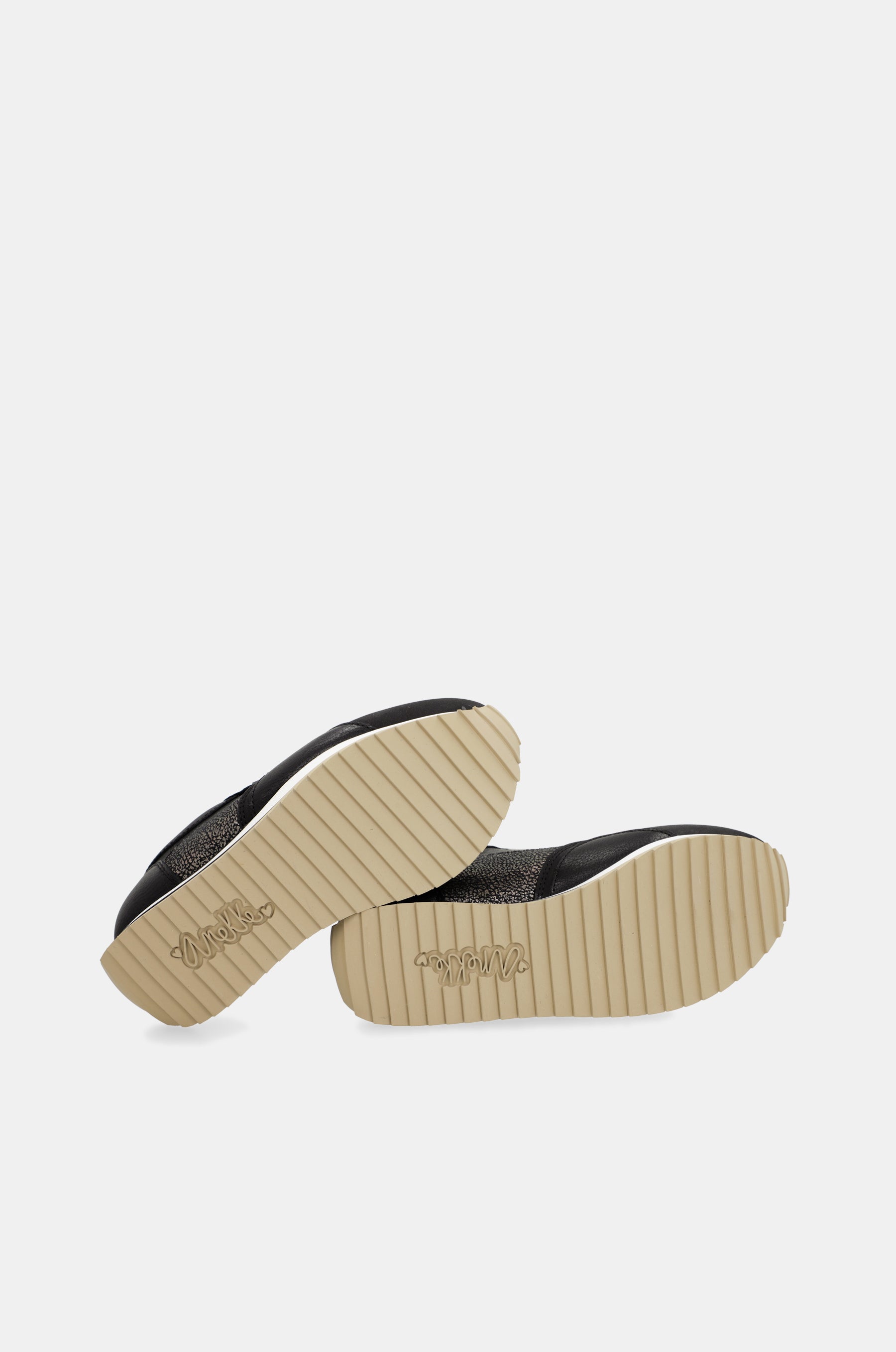 Schwarze Sneaker „Travel“