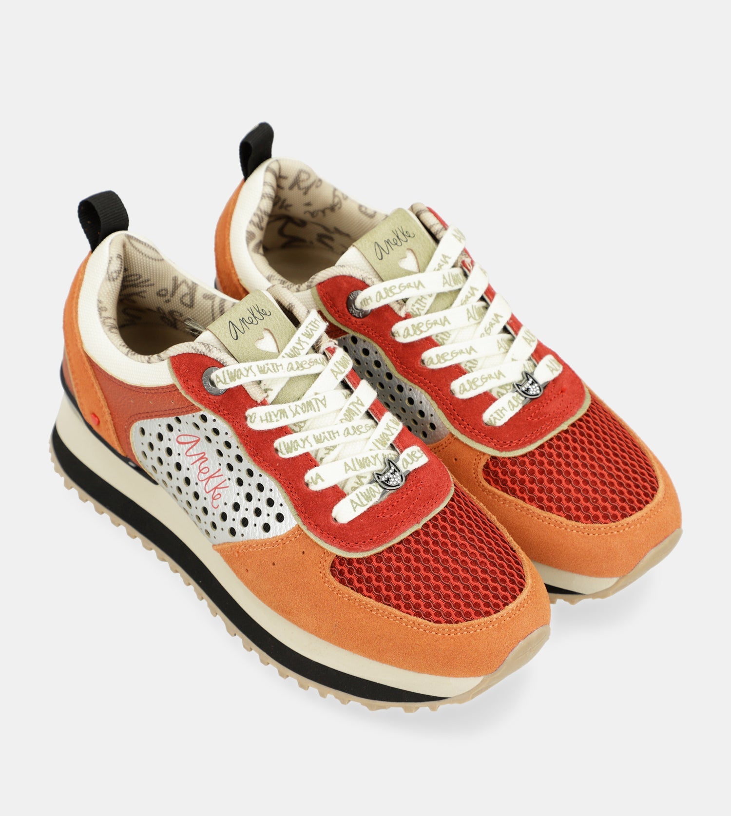 Rote Plattform-Sneakers
