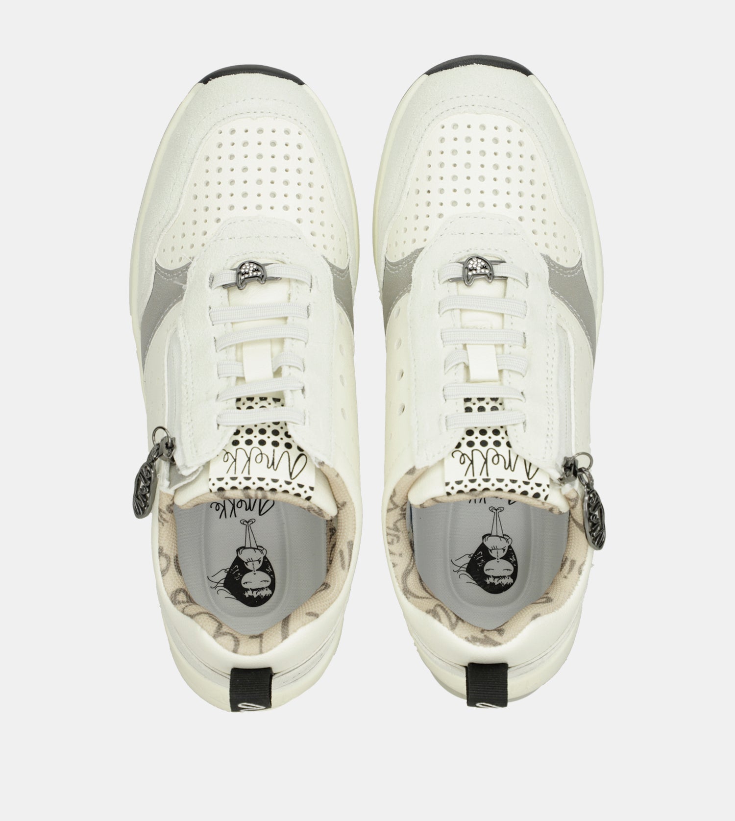 Weiße Keil-Sneakers mit Punkten