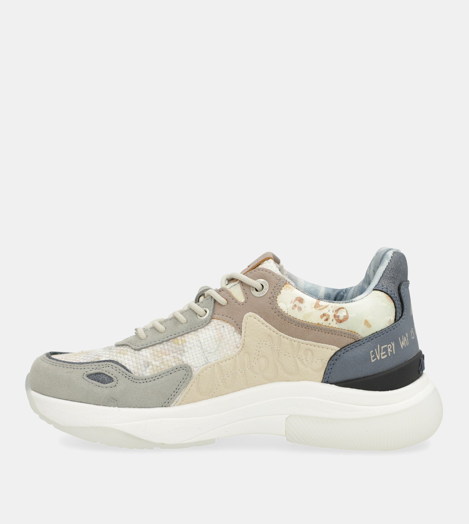 Beige sneakers Memories