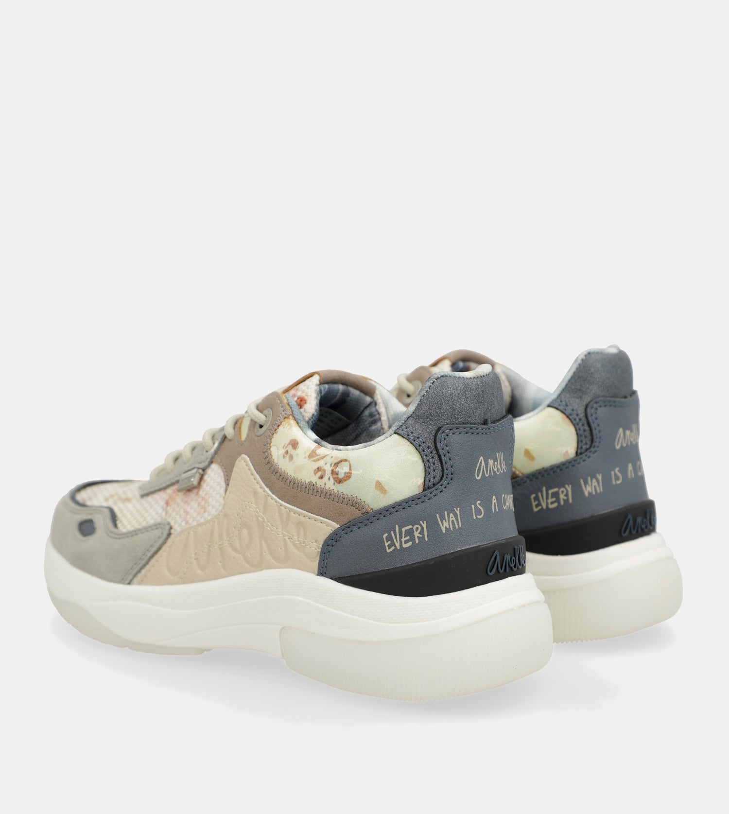 Beige sneakers Memories