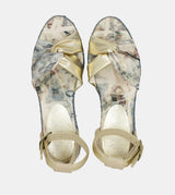 Blaue Keilsandalen Memories