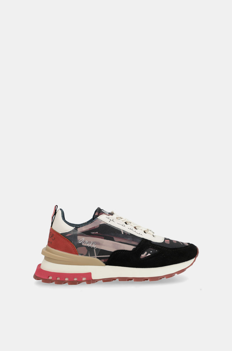 Sneakers schwarz gemustert