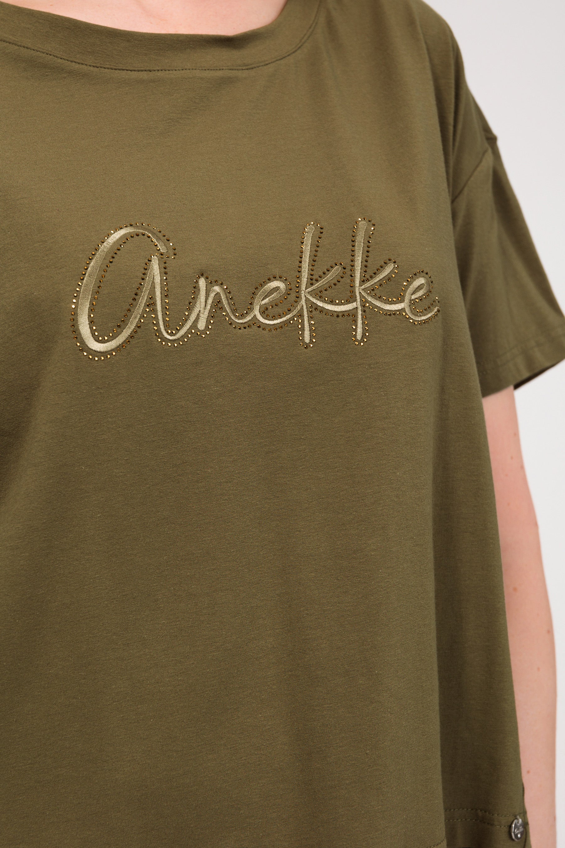 Grünes Kurzarm-T-Shirt