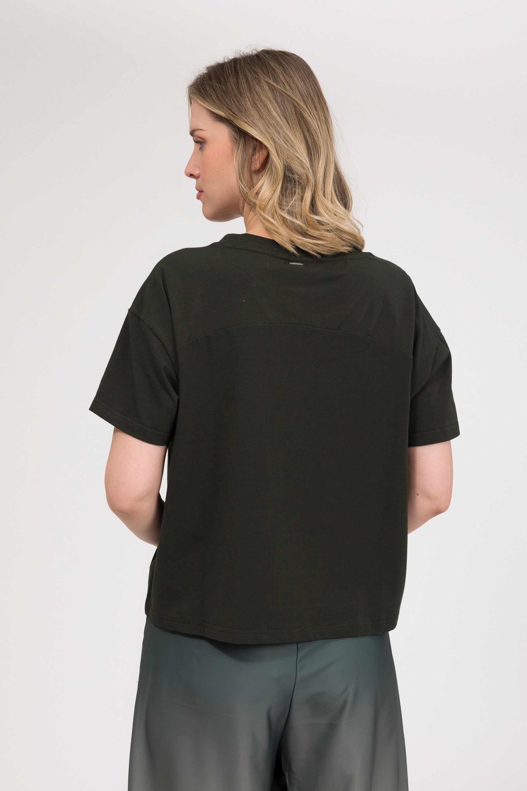 Schwarzes Kurzarm-T-Shirt