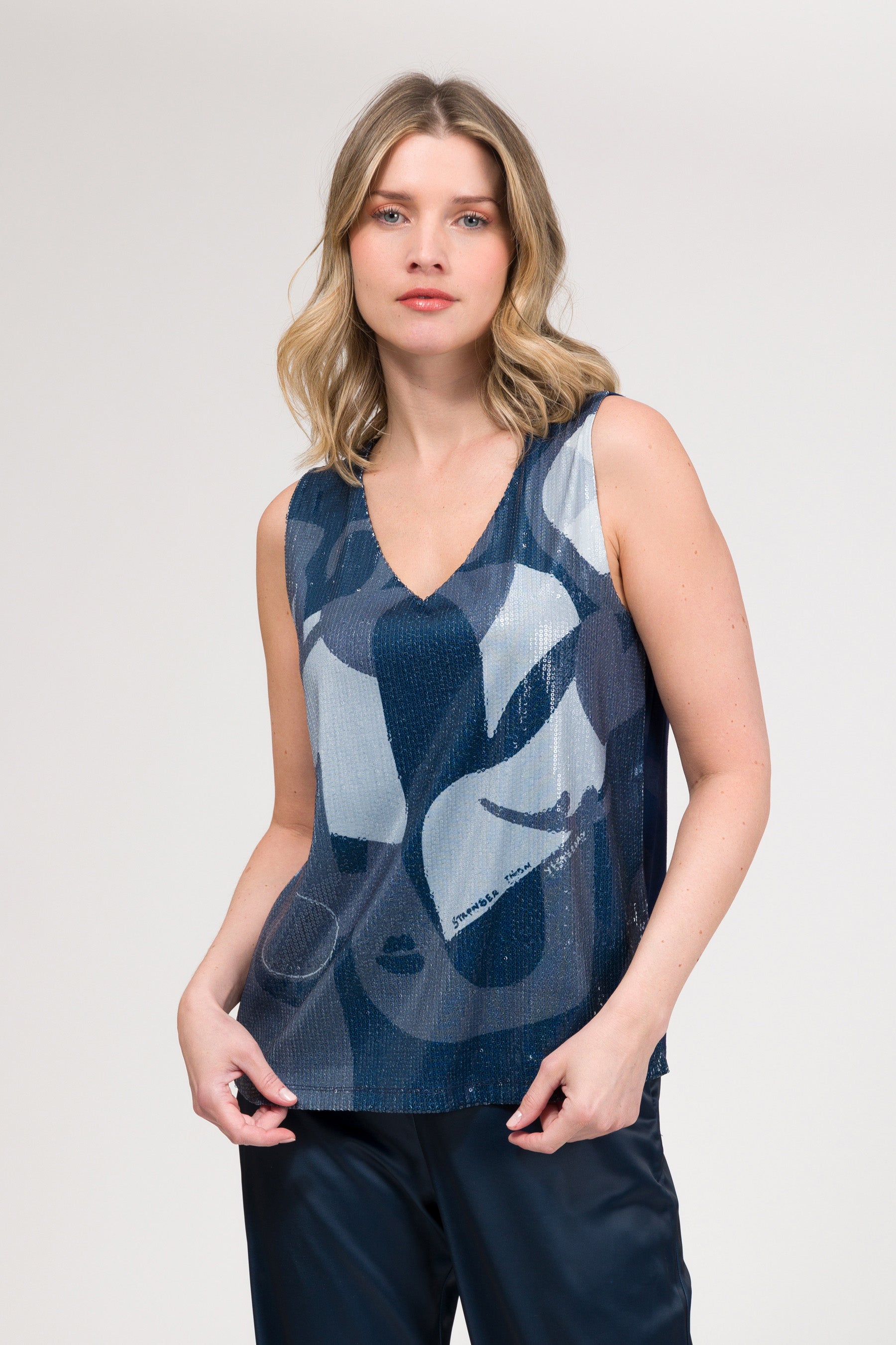 Blaues T-Shirt mit Pailletten