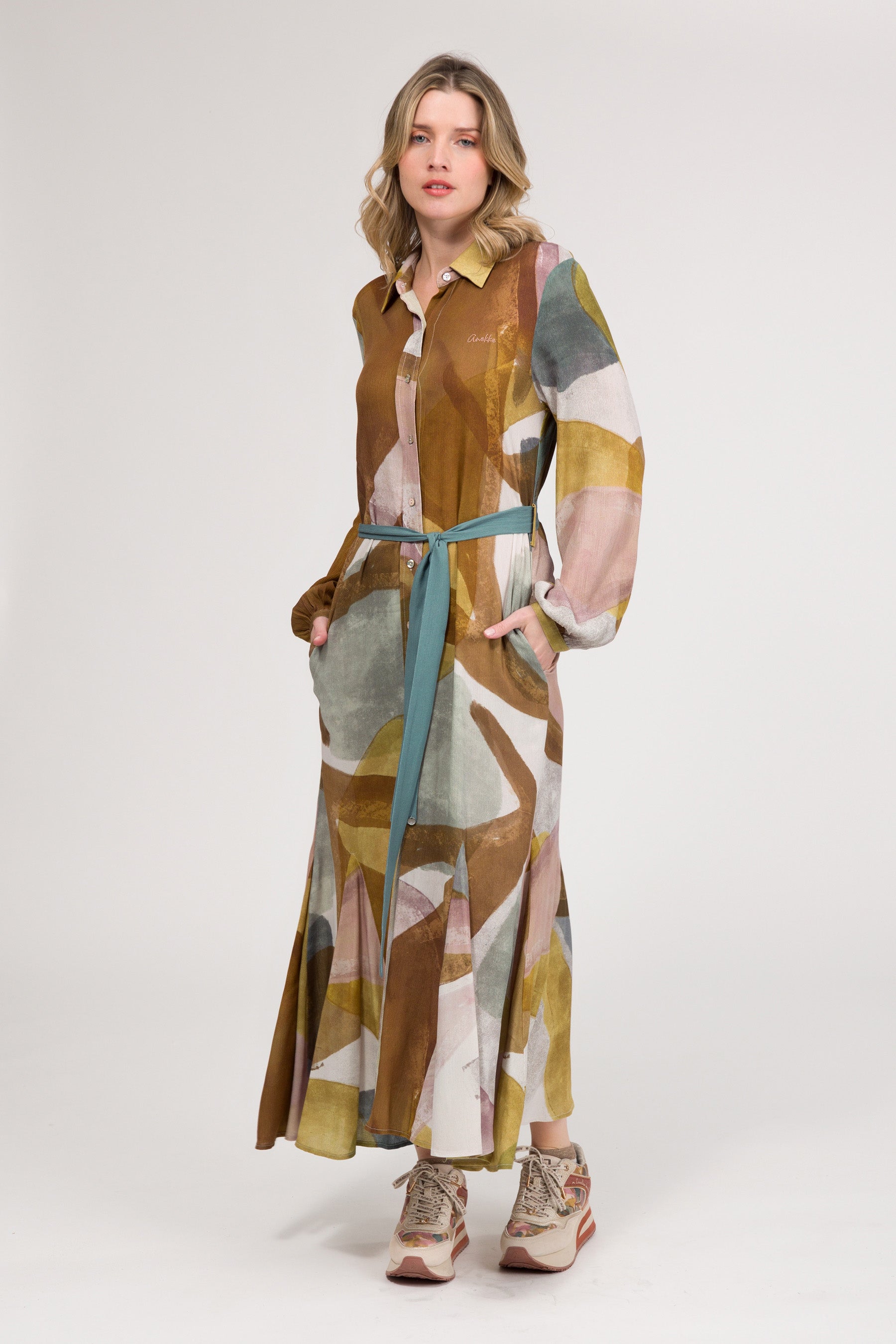 Langärmliges Midikleid