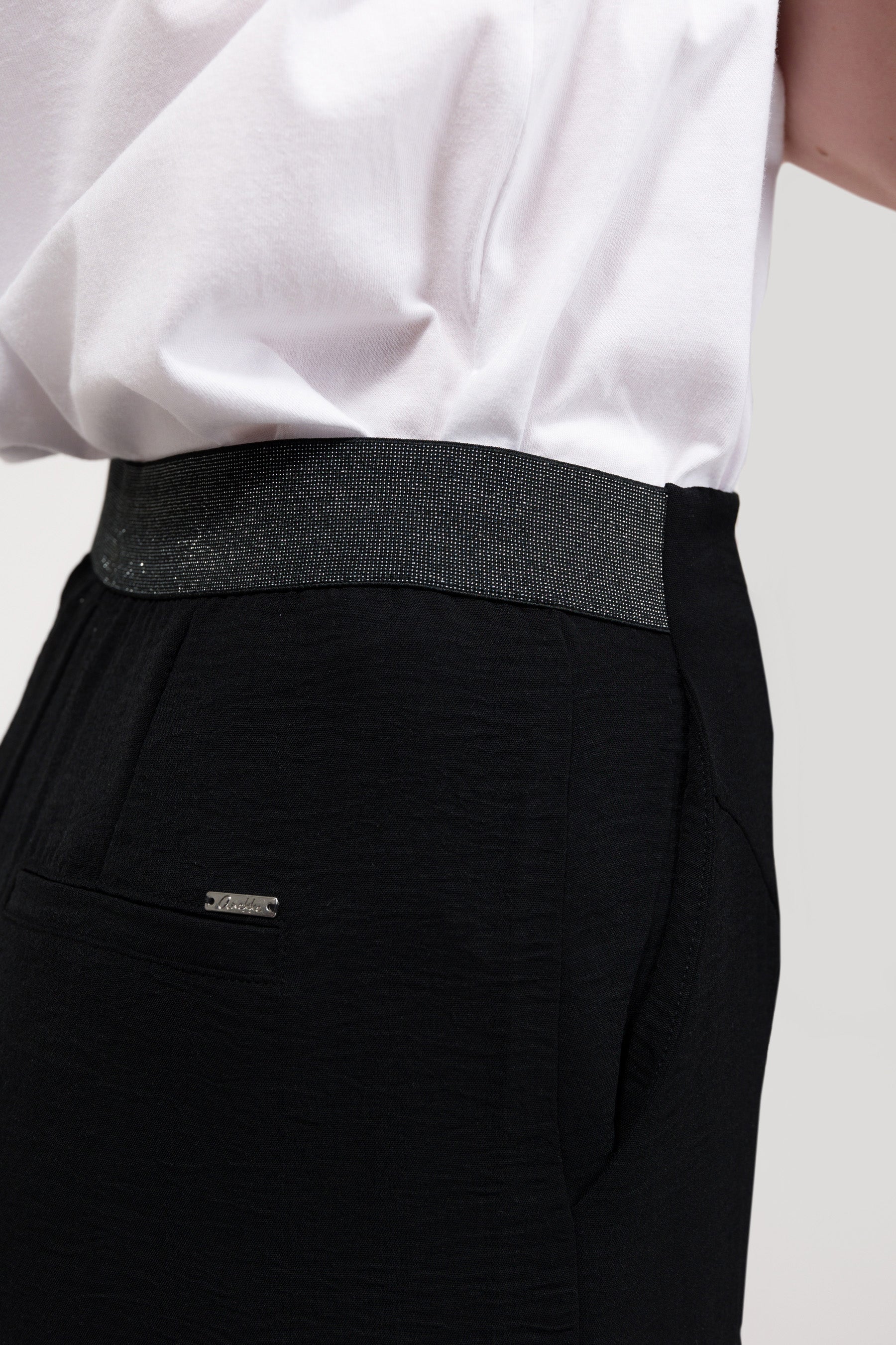 Schwarze Hose