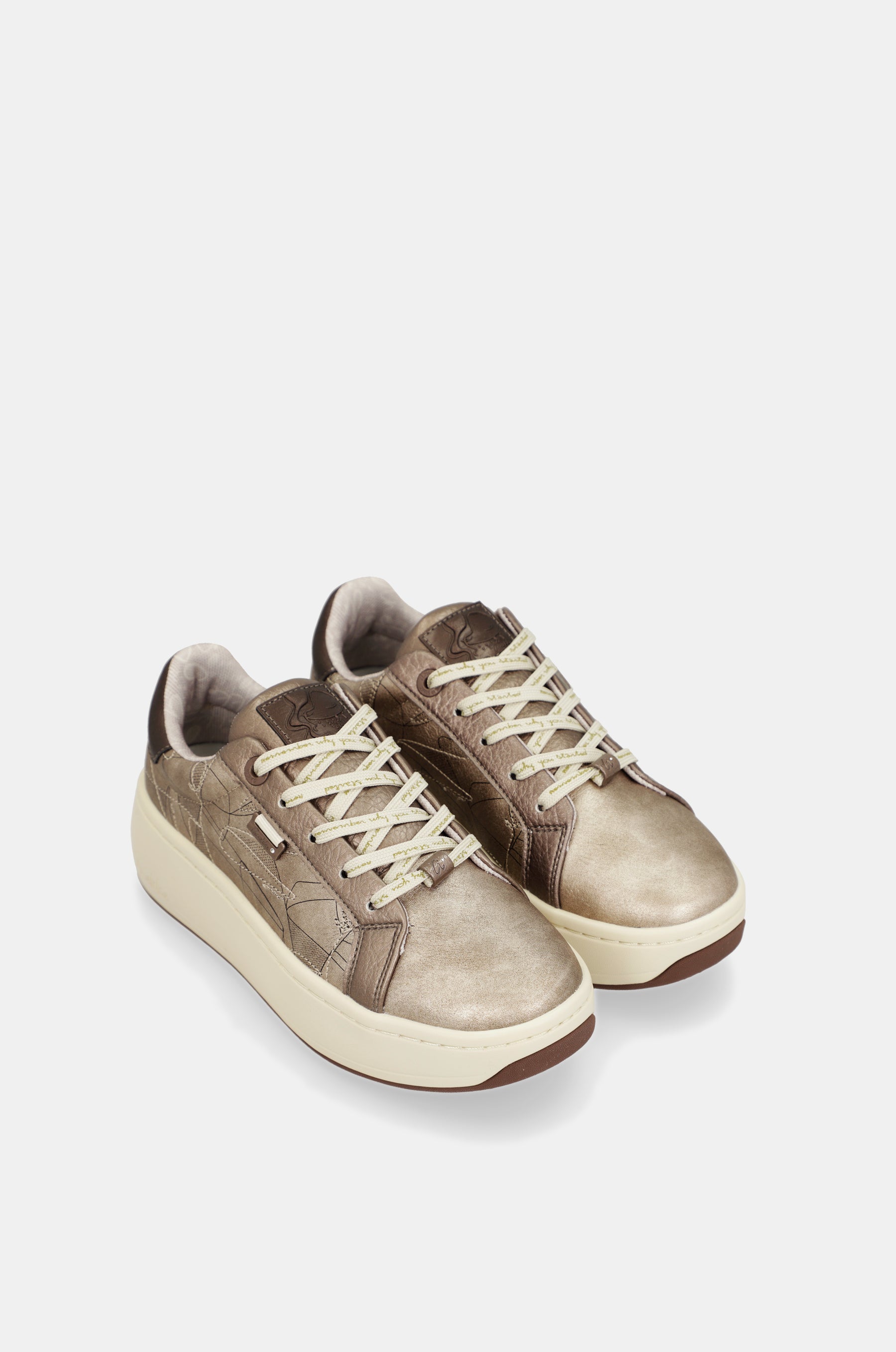Kupferne Sneaker