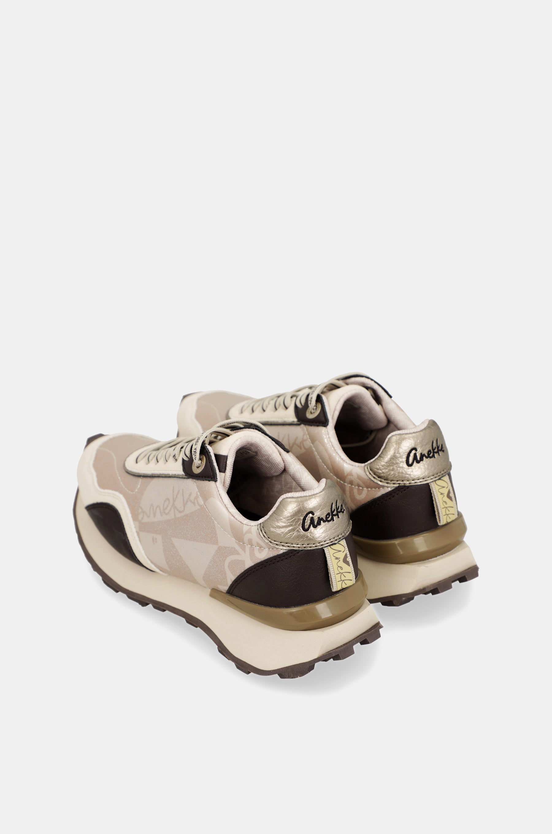 Beige Sneaker mit braunen Details