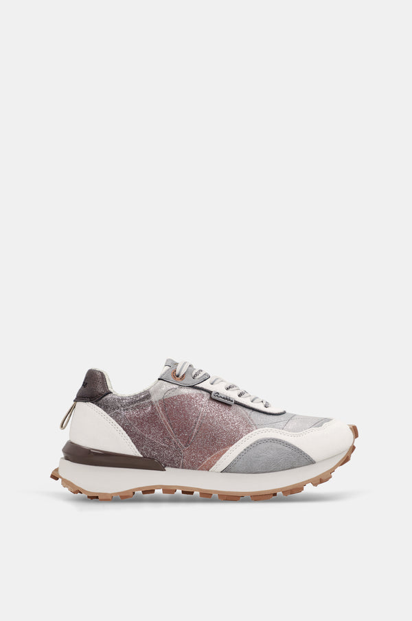 Silberne Sneaker
