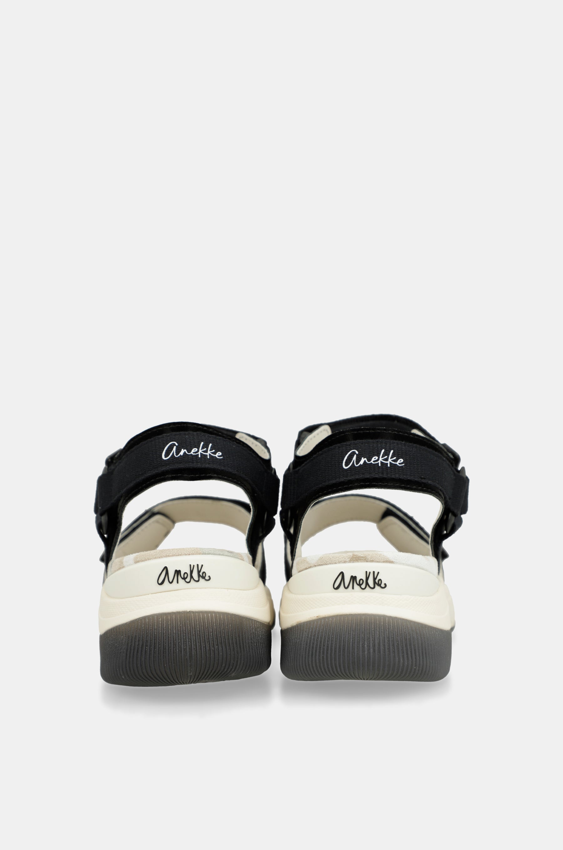 Schwarze Sportsandalen