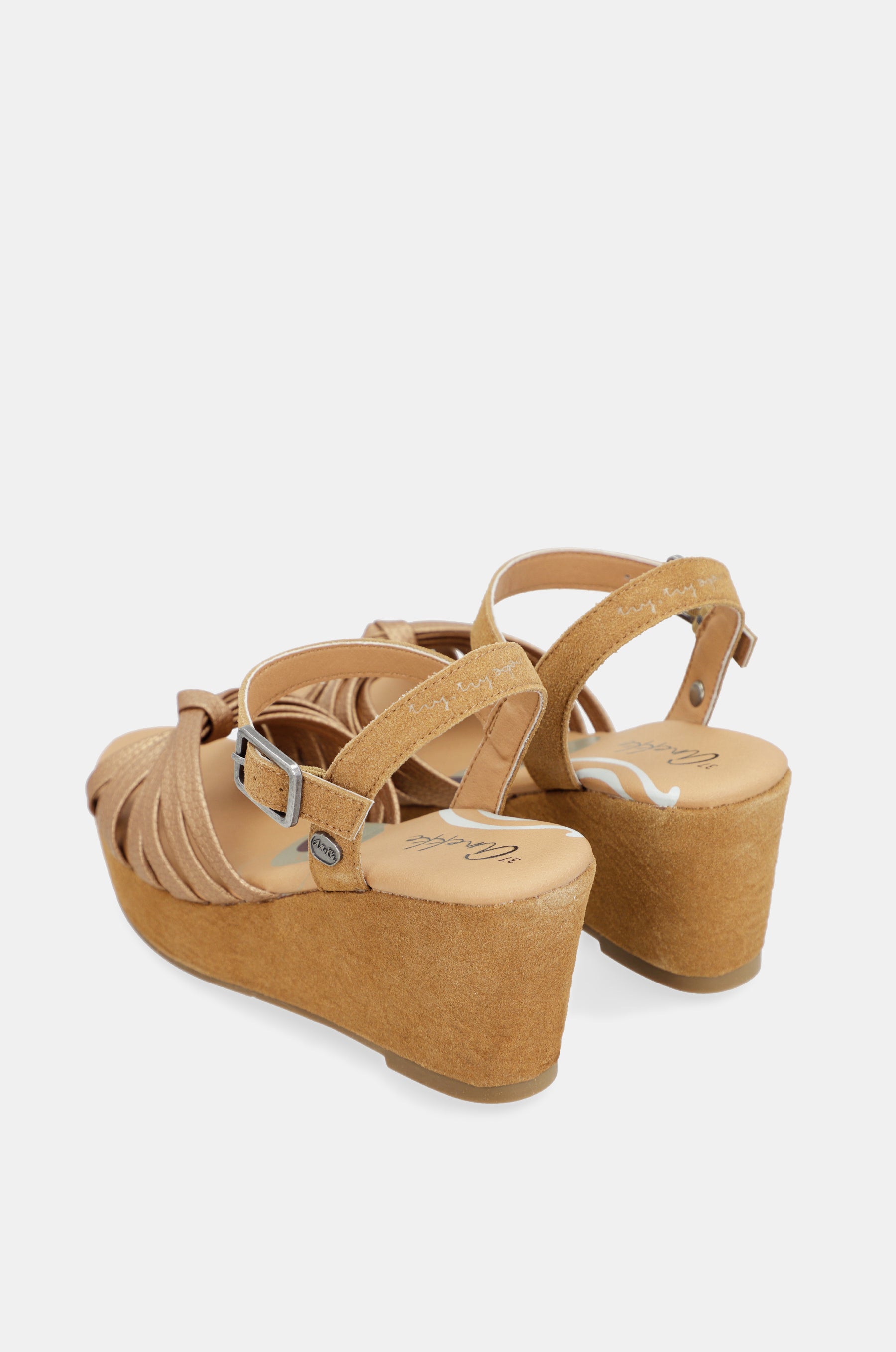 Zimtfarbene Gaia Kreuzsandalen