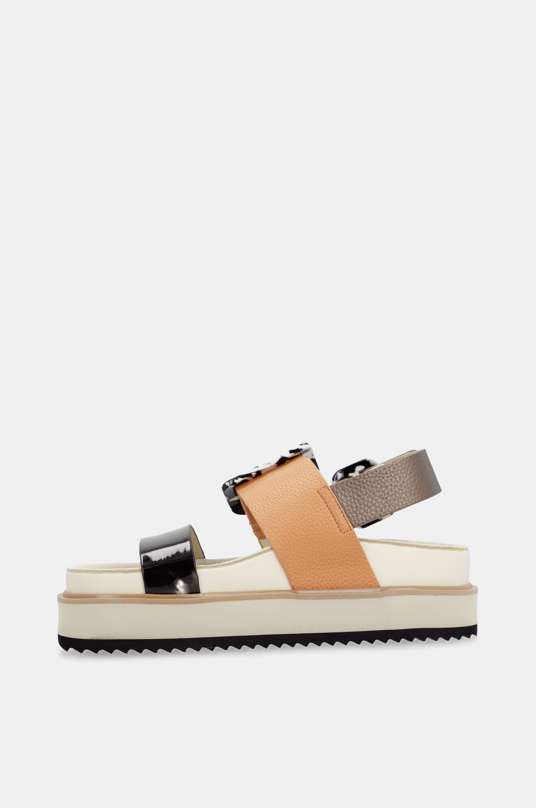 Orange-schwarze Plateausandalen