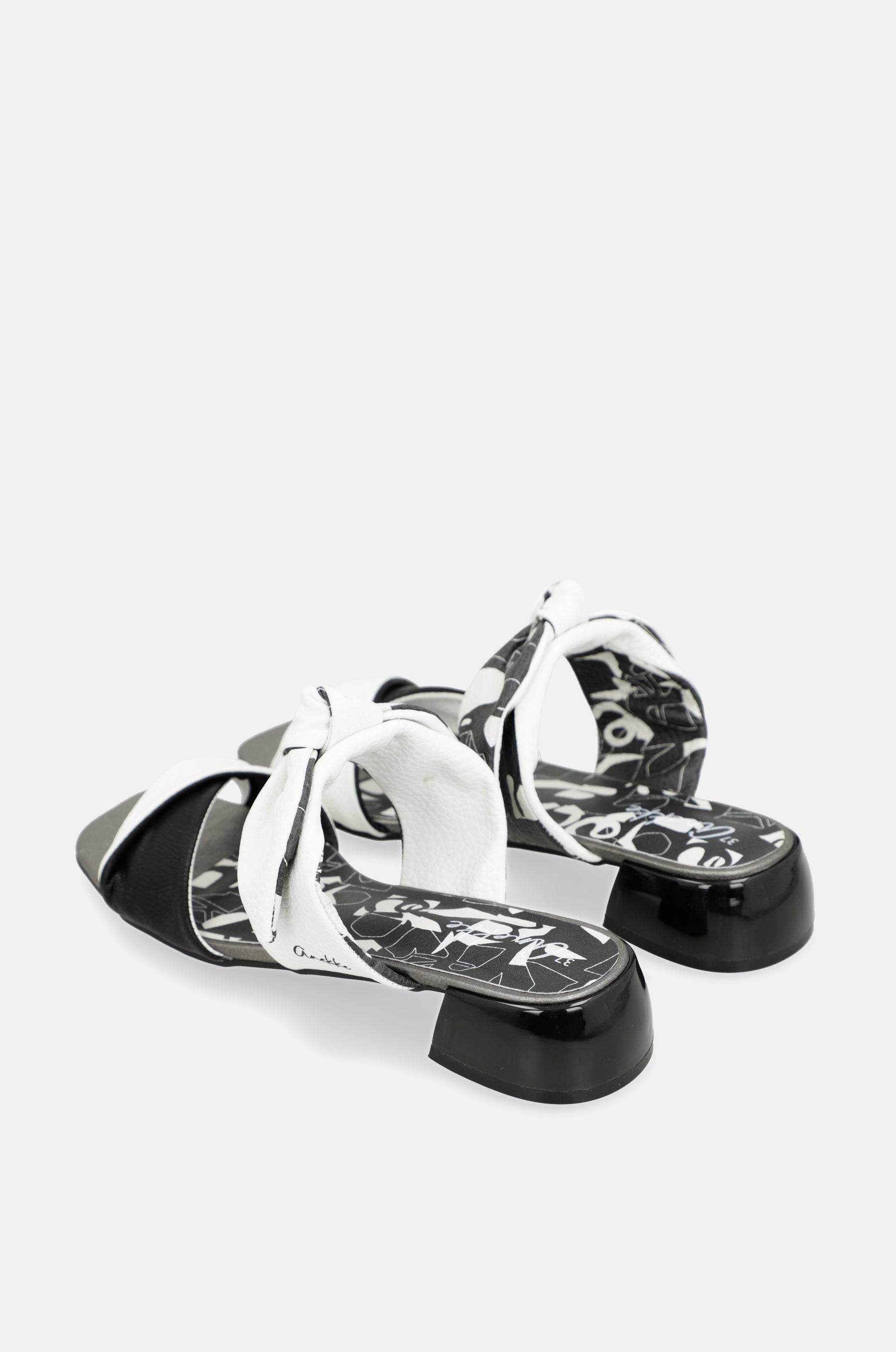 Bloom Sandalen mit Absatz und Knoten