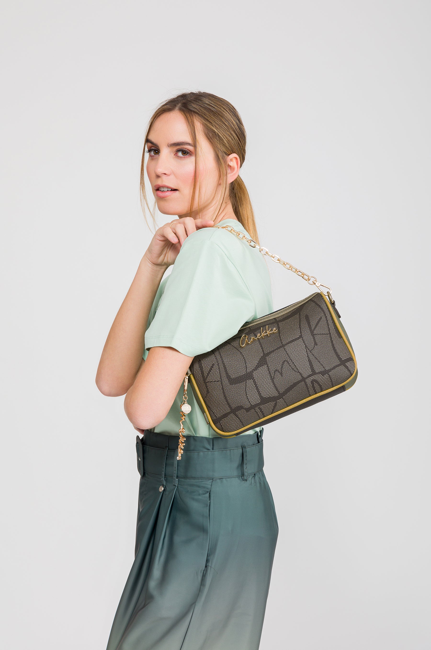 Umhängetasche Essentials braun