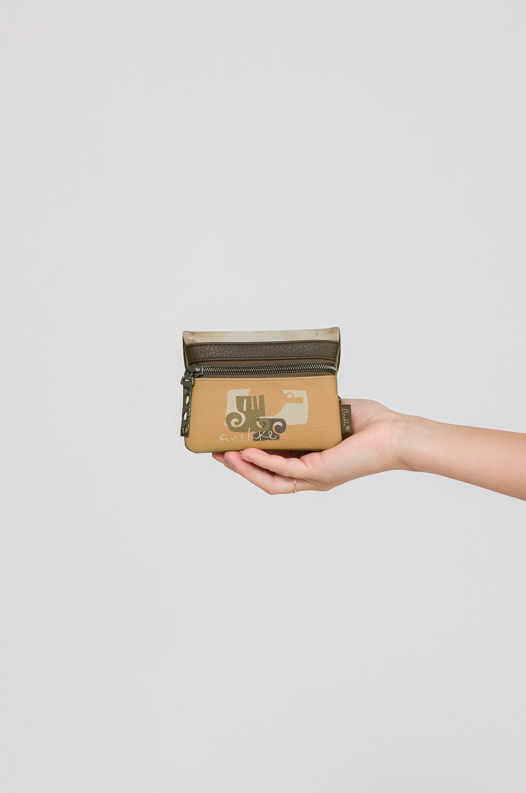 Portemonnaie mit Klappe Muse