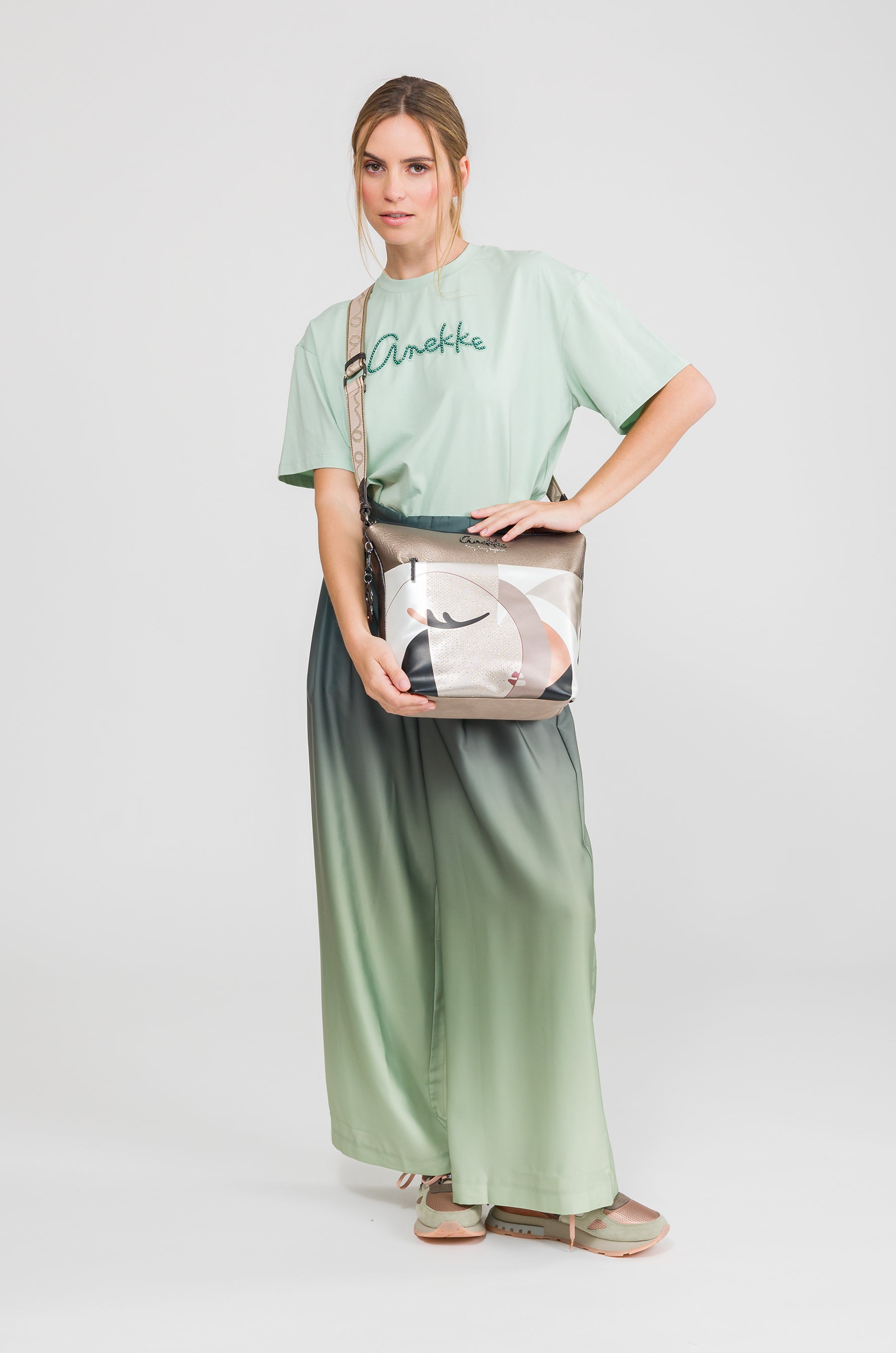 Umhängetasche Eikon mittelgroß