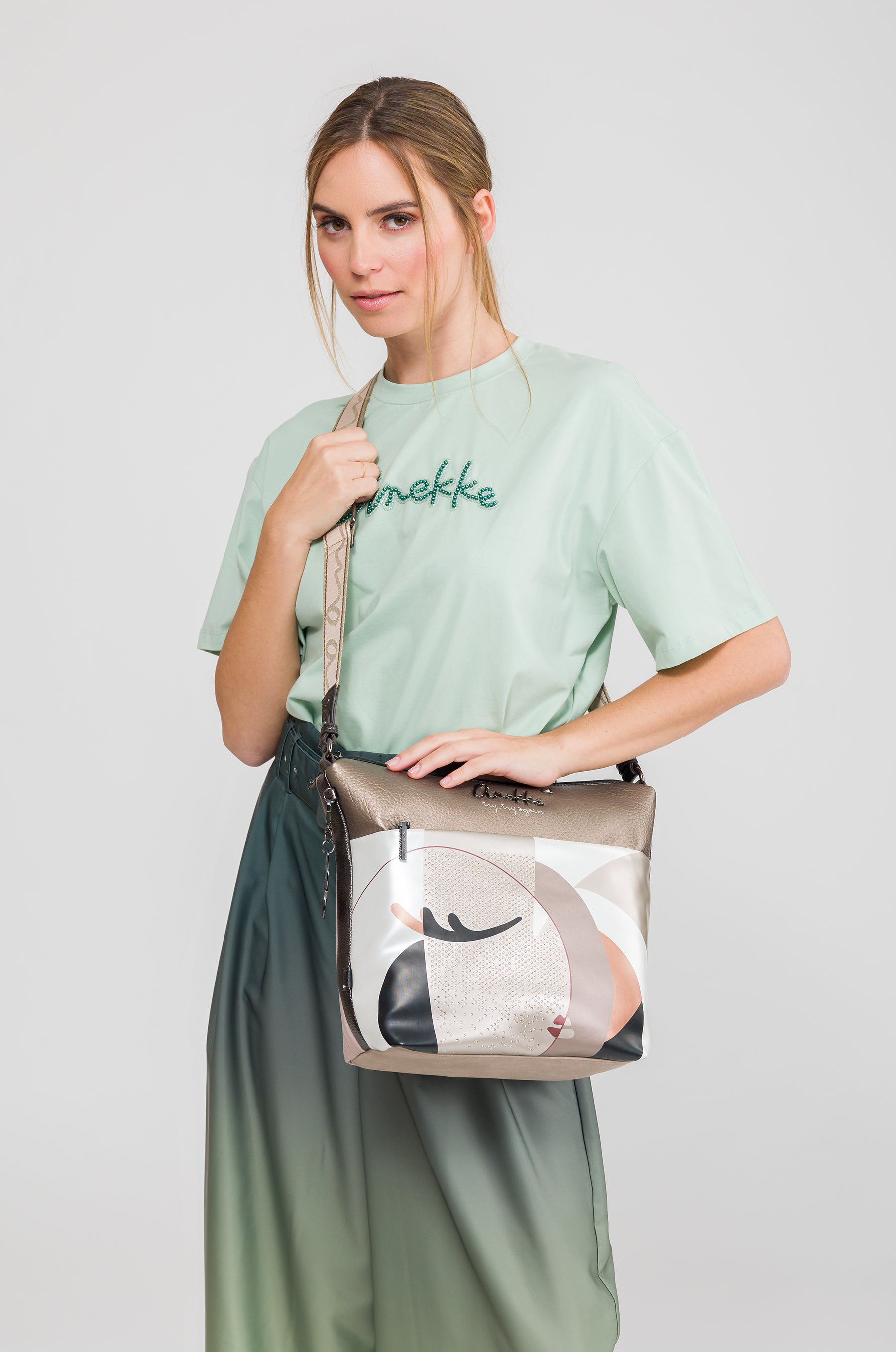 Umhängetasche Eikon mittelgroß