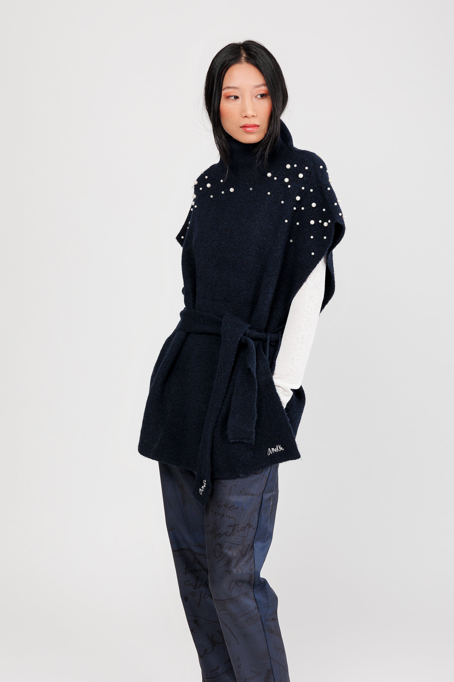Poncho mit Rollkragen und Gürtel blau